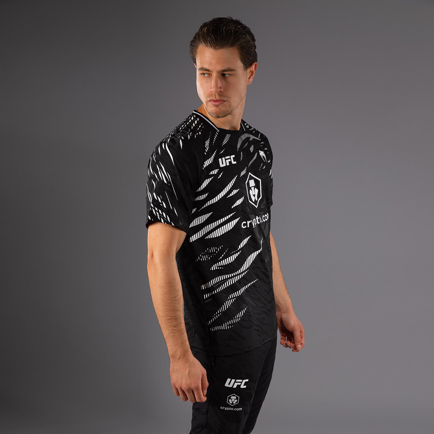 UFC Fusion by Venum Authentic Fight Night Herren Walkout Jersey - Schwarz
