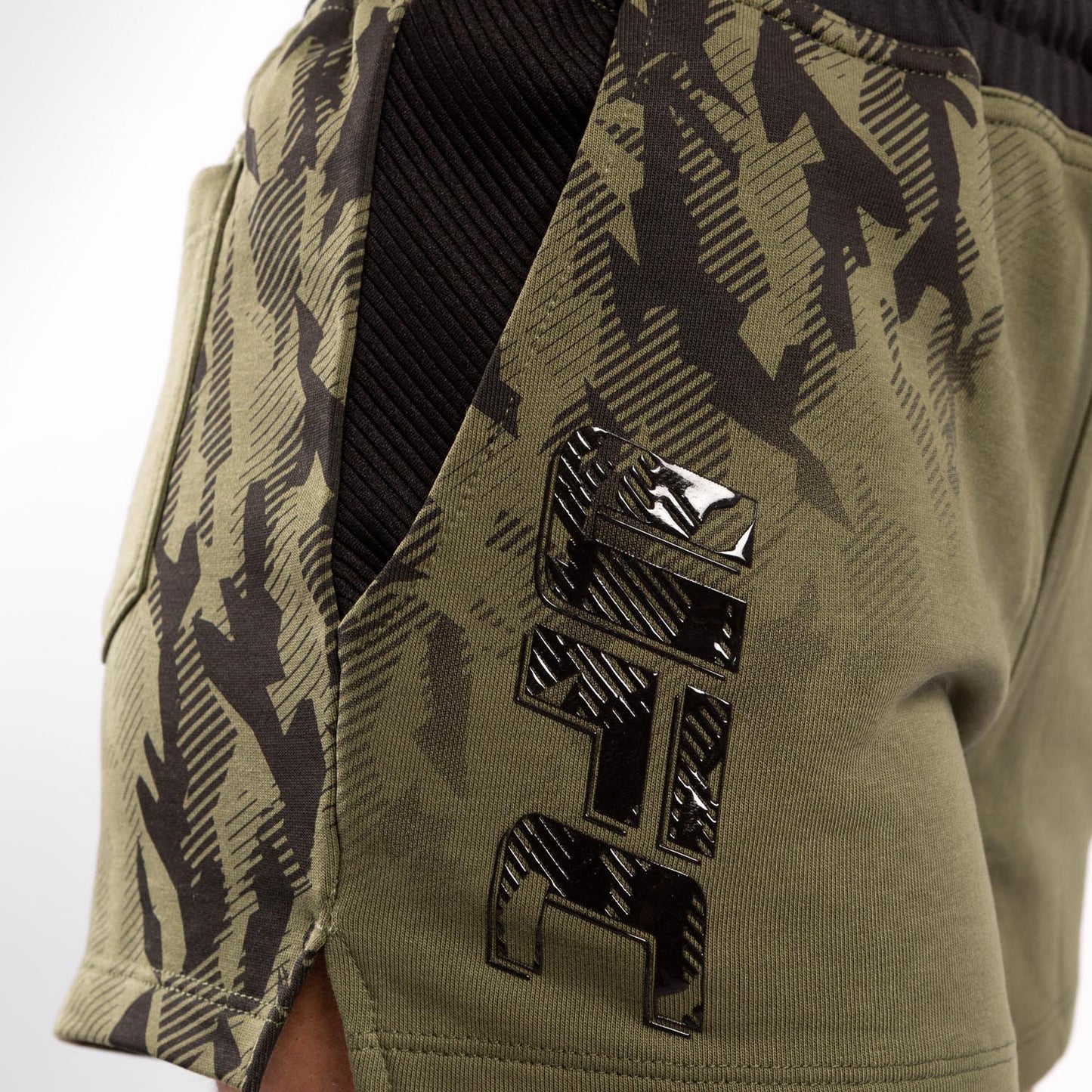 UFC Venum Authentic Fight Week Damen Shorts - Khaki