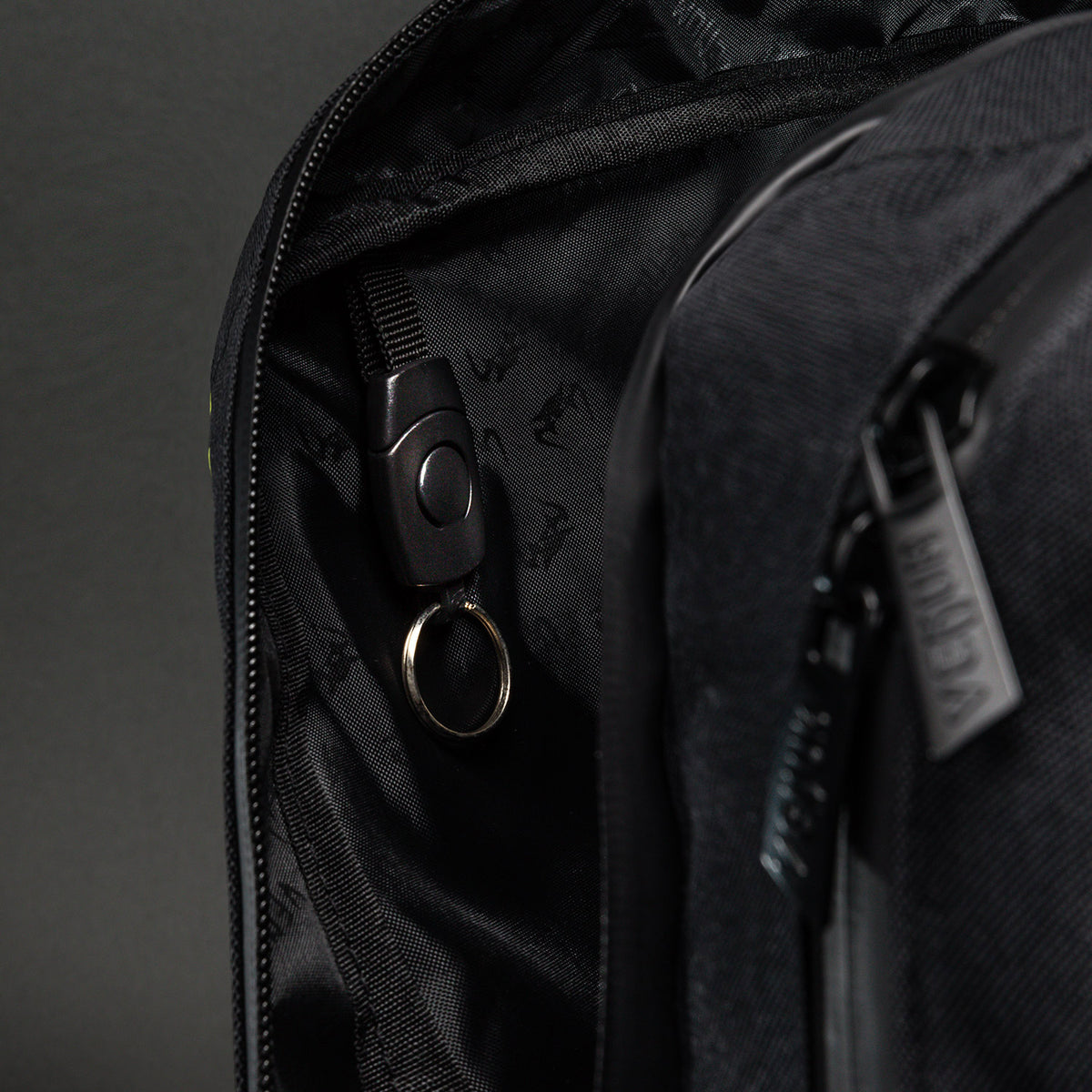 Venum Amazonia Reborn Rucksack (15-25 L) - Schwarz/Grün