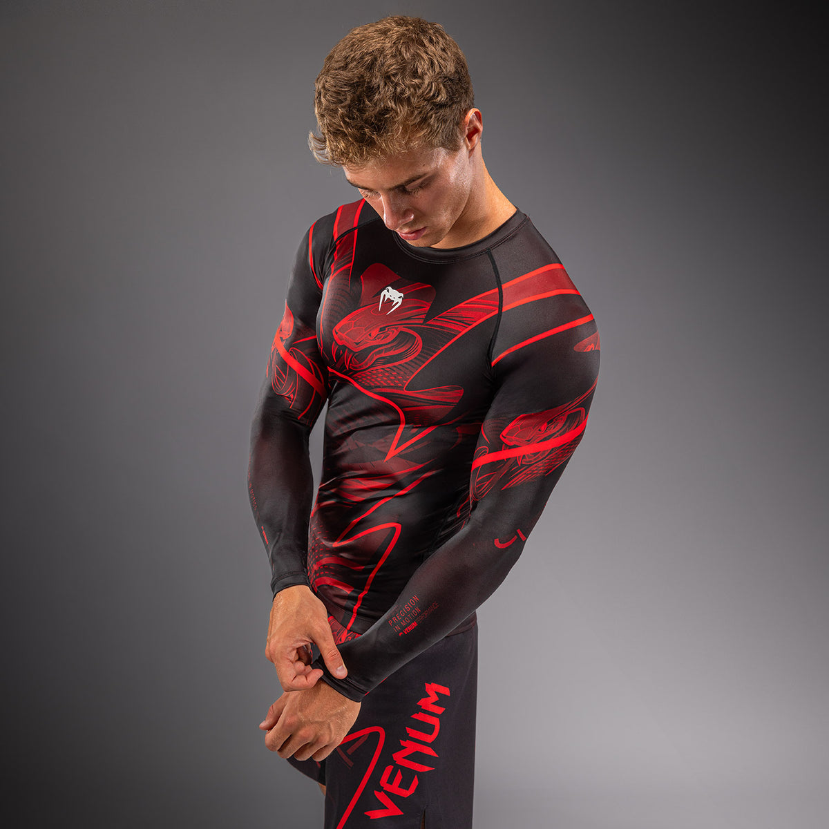 Venum Crimson Viper 2.0 Langarm-Rashguard - Schwarz/Rot