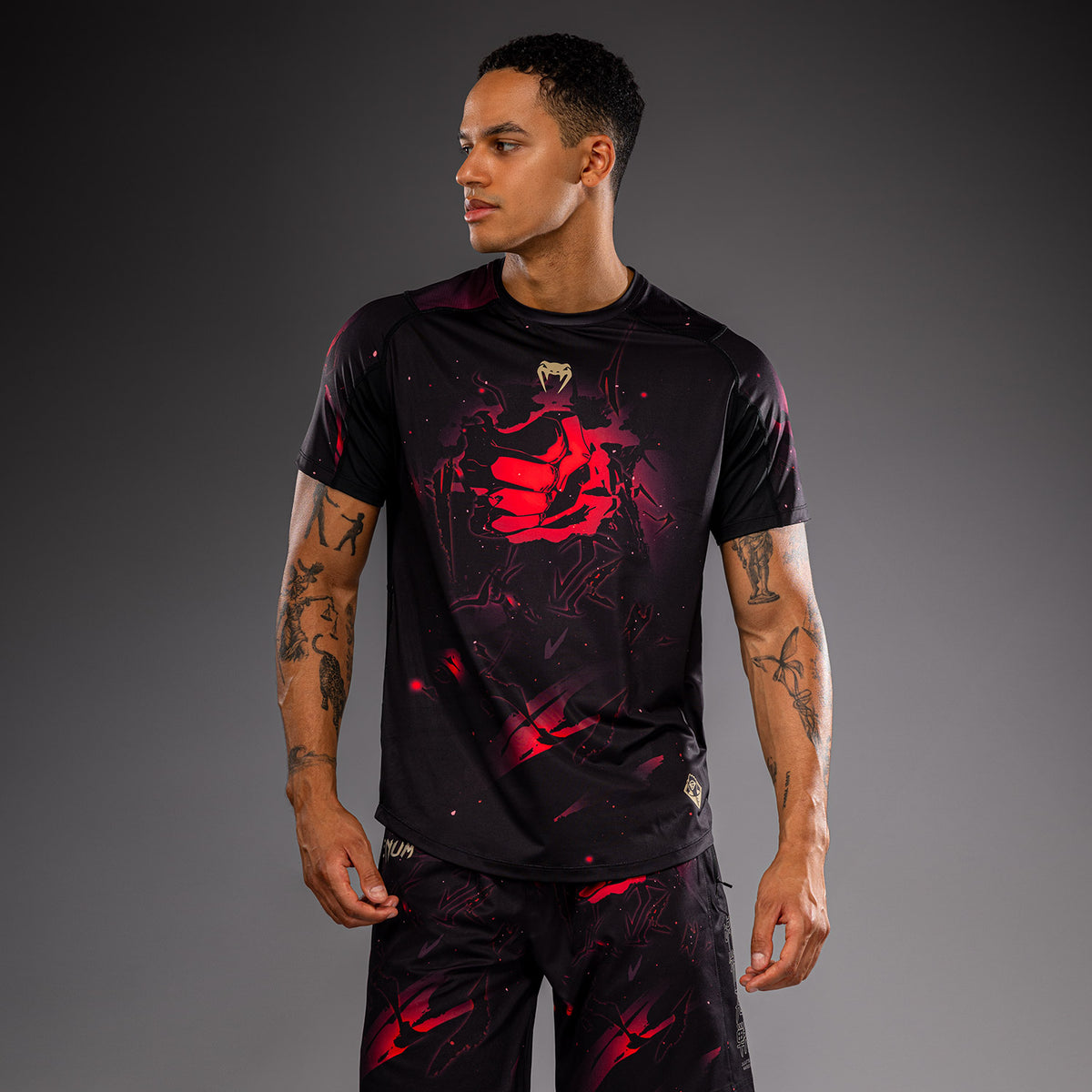 Jujutsu Kaisen x Venum Itadori Dry-Tech T-Shirt – Schwarz/Rot