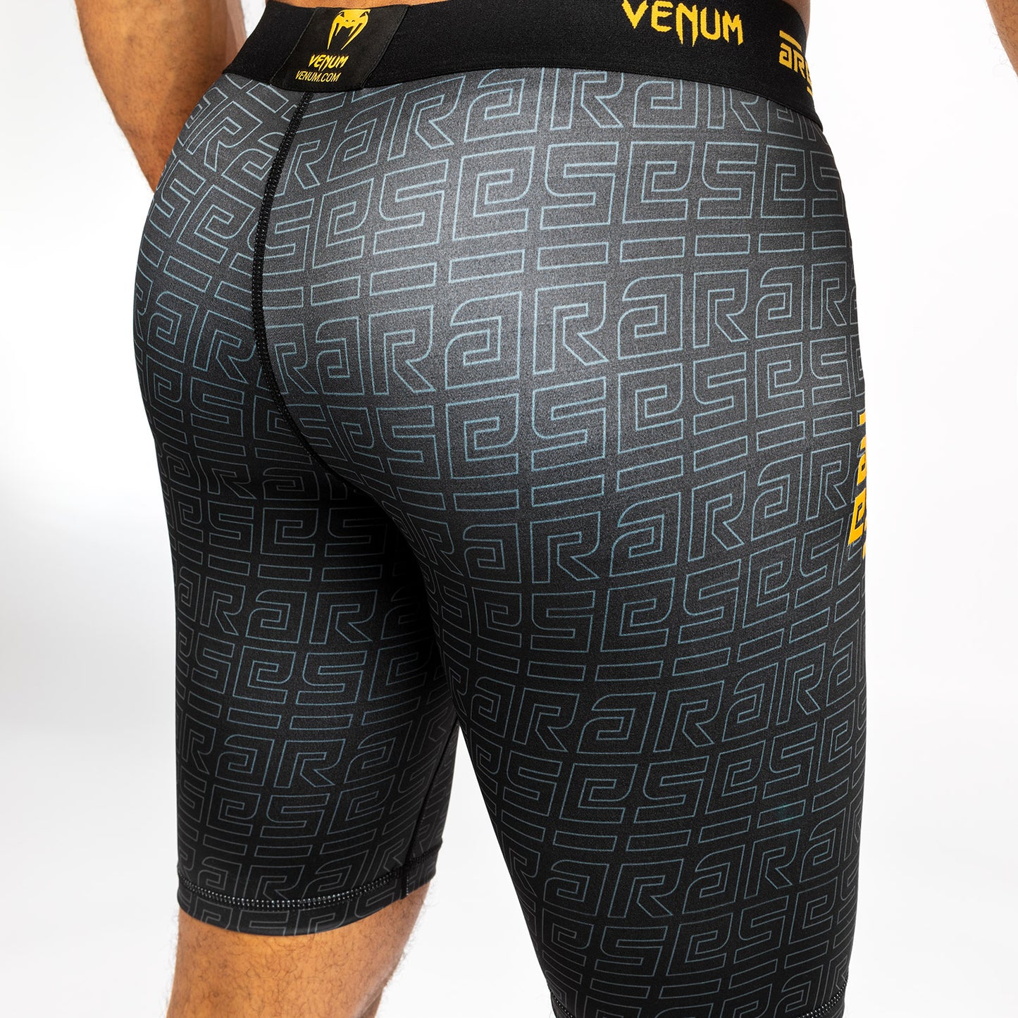 Venum x Ares Herren Vale Tudo Shorts - Schwarz/Gold