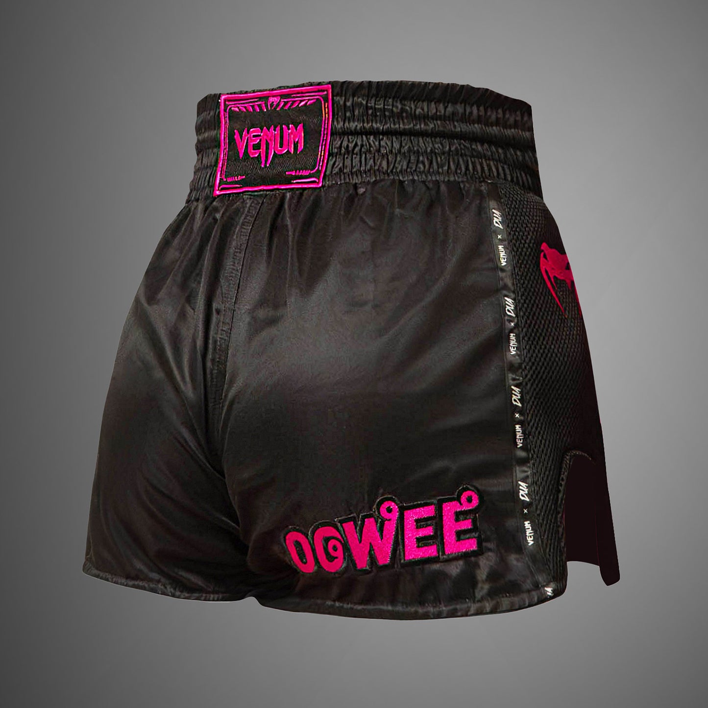 Venum x Dua Muay Thai Shorts - Schwarz/Fuchsia Rosa