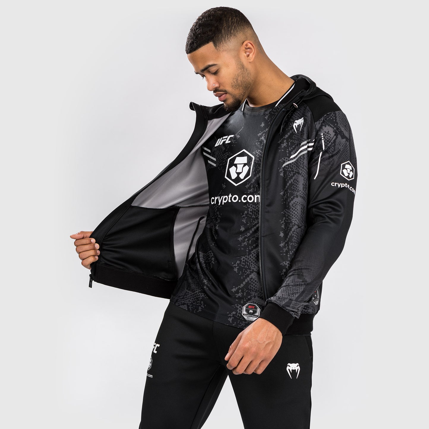 UFC Adrenaline by Venum Authentic Fight Night Walkout Hoodie für Männer - Schwarz