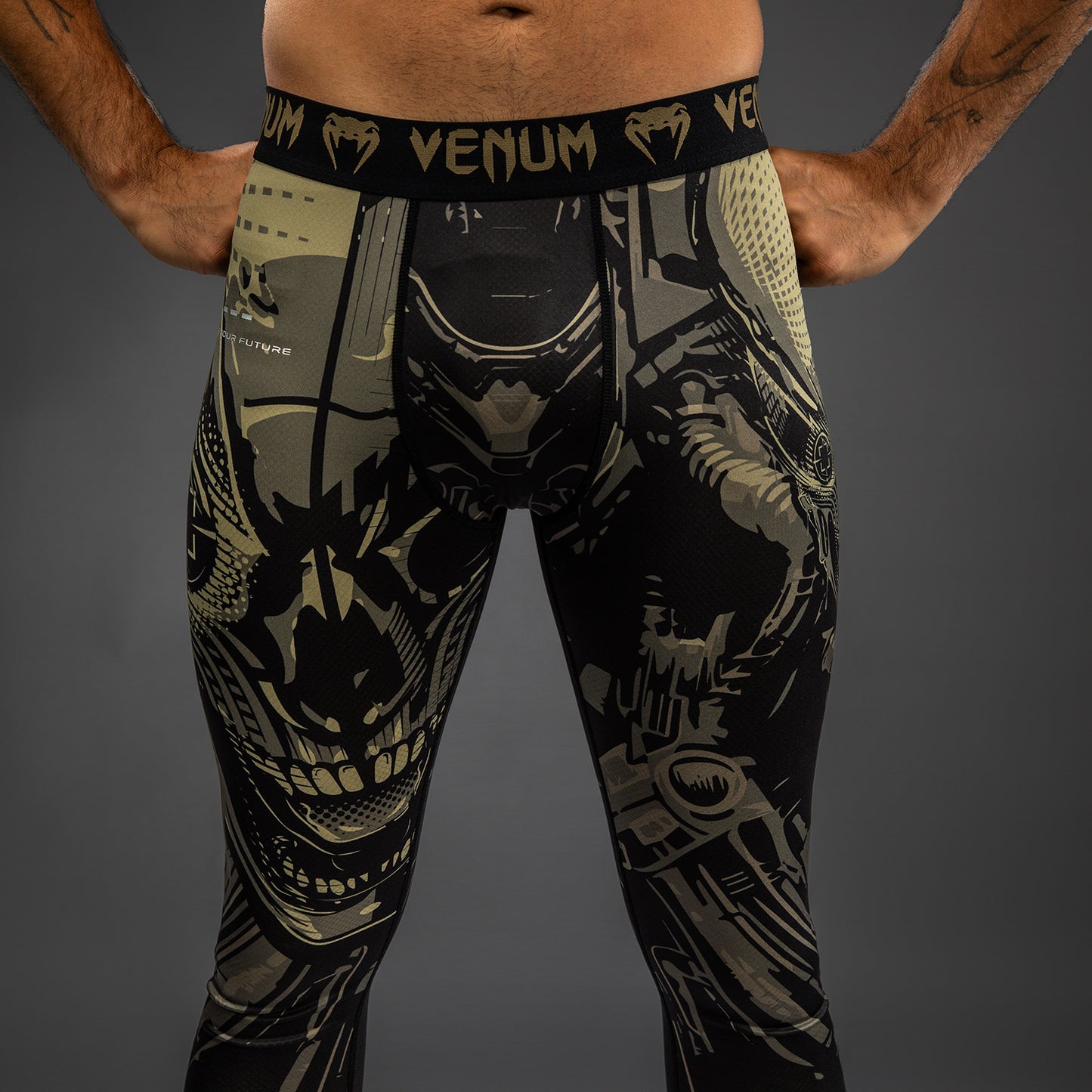 Venum Invader Spats - Schwarz/Sand