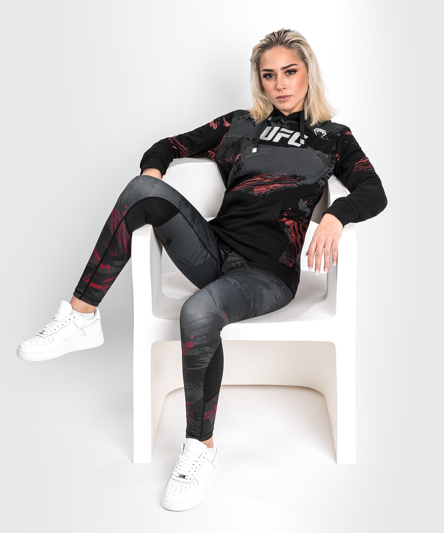 UFC Venum Authentic Fight Week 2.0 Hooded Sweatshirt – Für Frauen – Schwarz