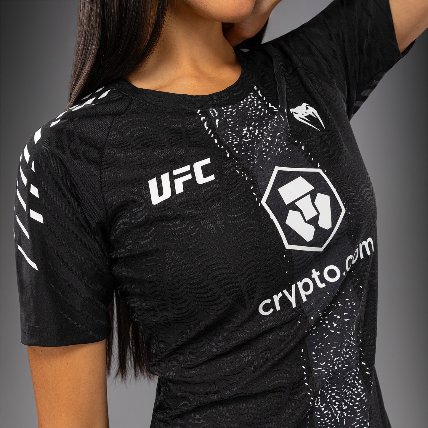 UFC Zenith by Venum Authentic Fight Night Offizielles Walkout-Trikot Damen Personalisiert - Schwarz