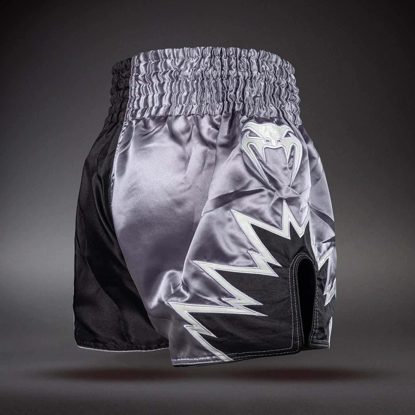 Venum Inferno 2.0 Muay Thai Shorts - Grau/Schwarz