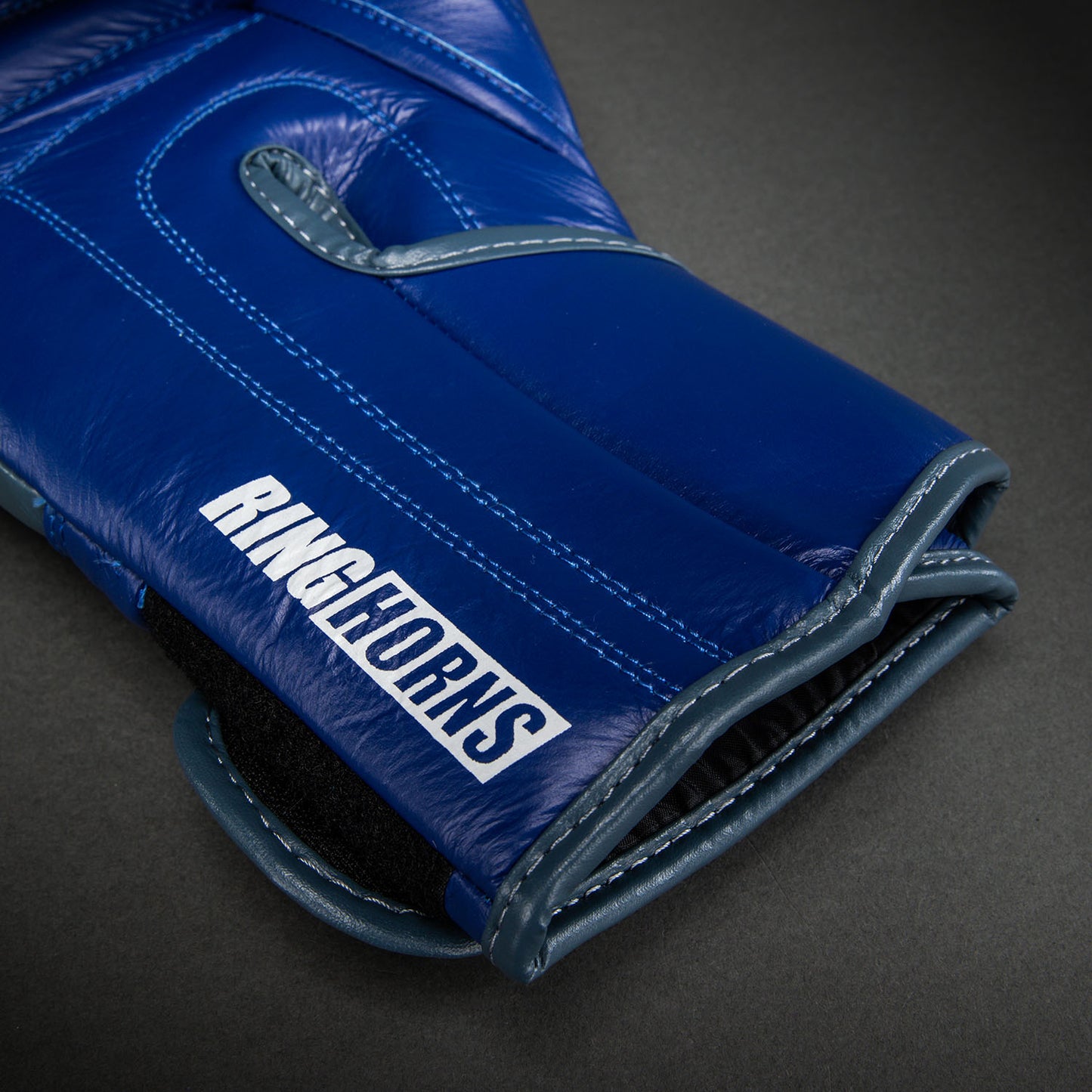 Ringhorns Charger by Venum Boxhandschuhe – Marineblau/Rot