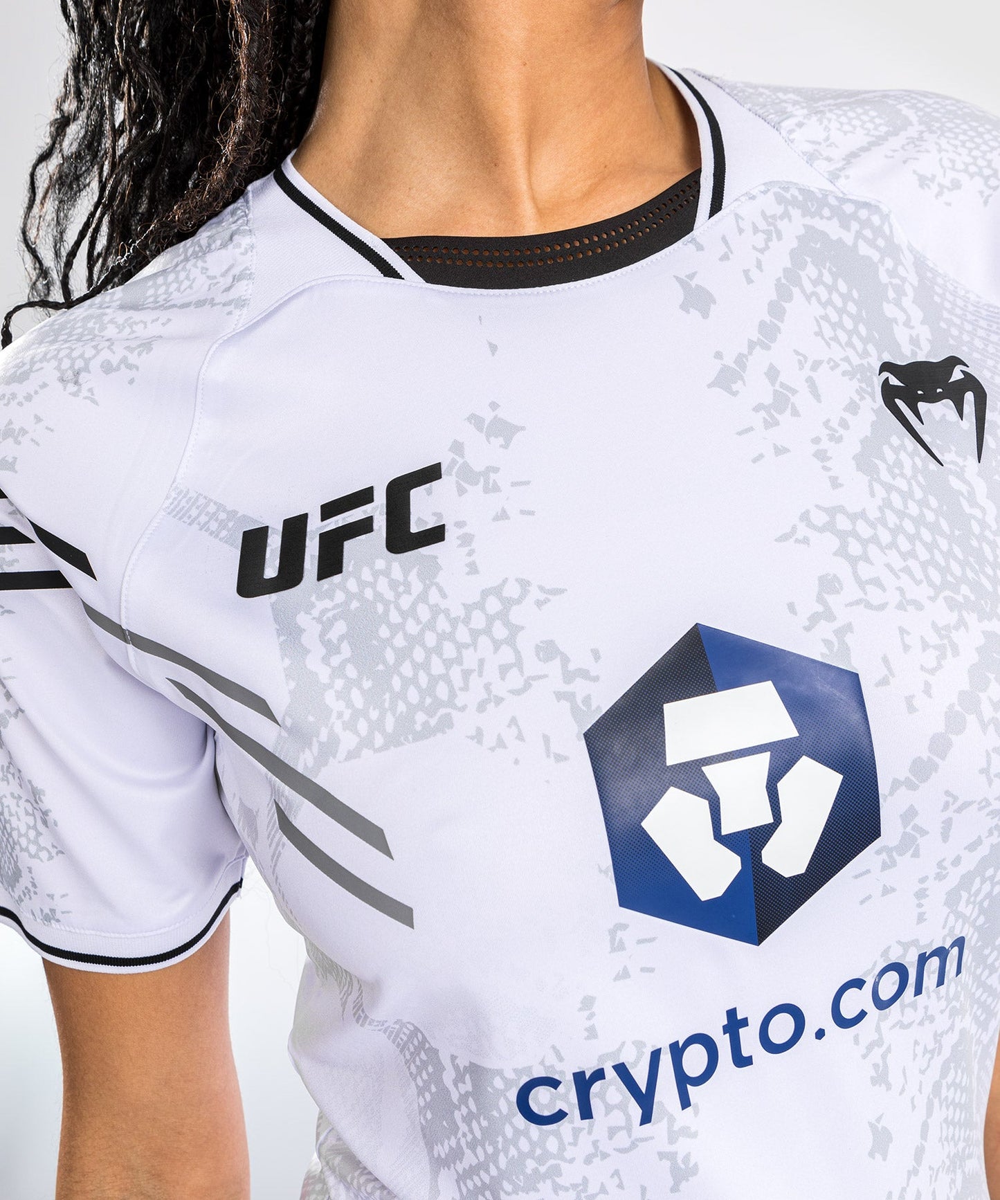 UFC Adrenaline by Venum Authentic Fight Night Walkout-Trikot für Frauen - Weiß