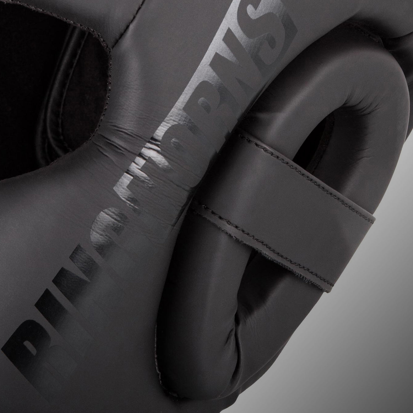 Ringhorns Charger by Venum Kopfschutz – Schwarz/Schwarz