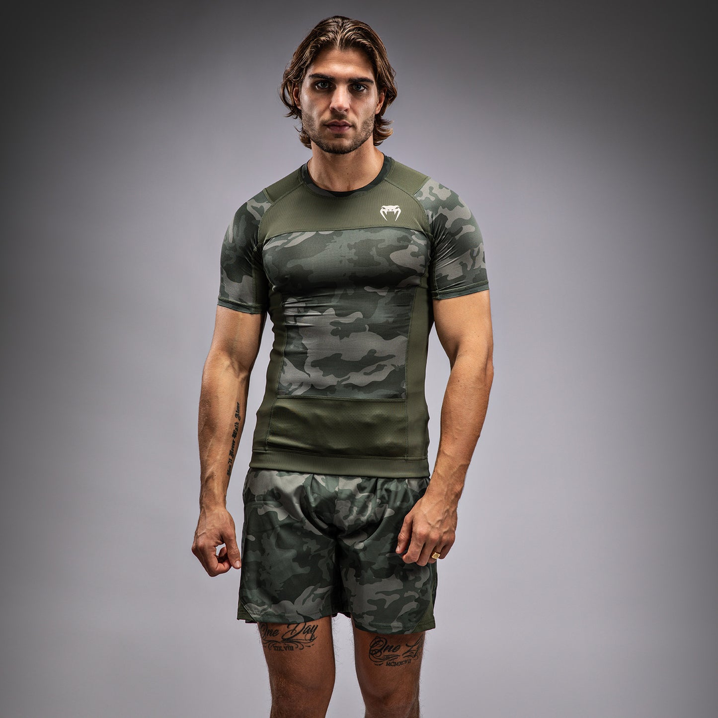 Venum G-Fit Air Herren Kurzarm Rashguard - Armee-Tarnmuster