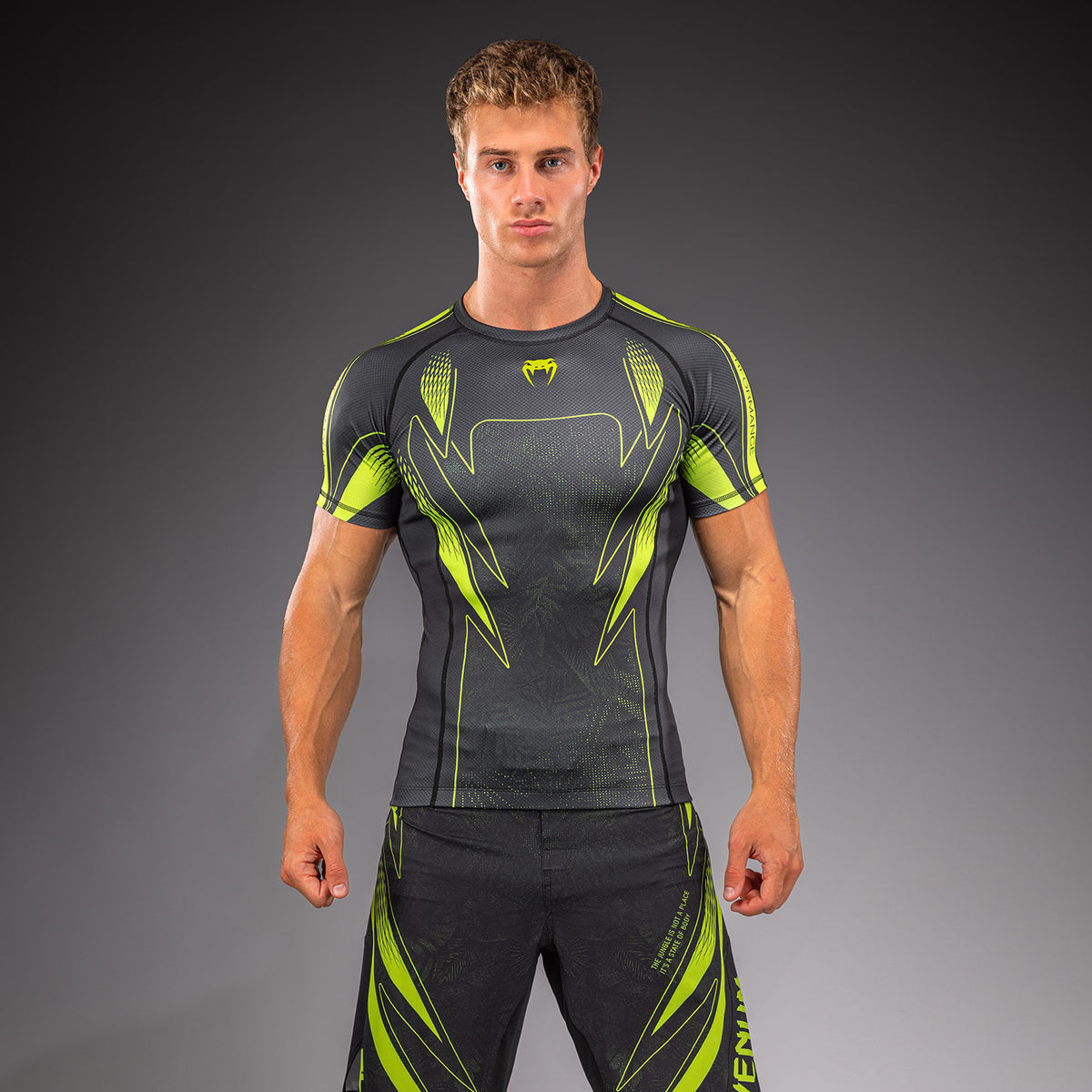 Venum Amazonia Reborn Kurzarm-Rashguard - Schwarz/Grün