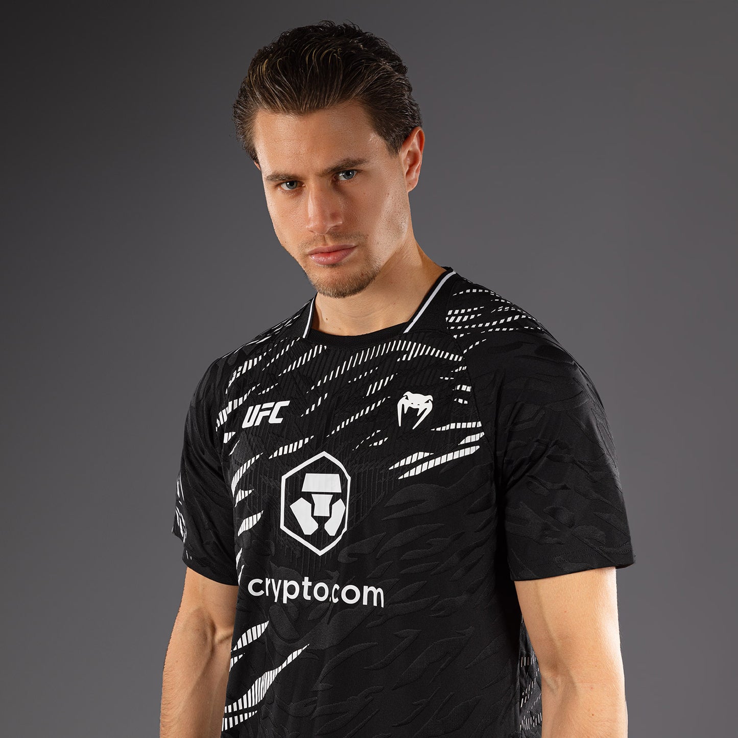 UFC Fusion by Venum Authentic Fight Night Herren Walkout Jersey - Schwarz