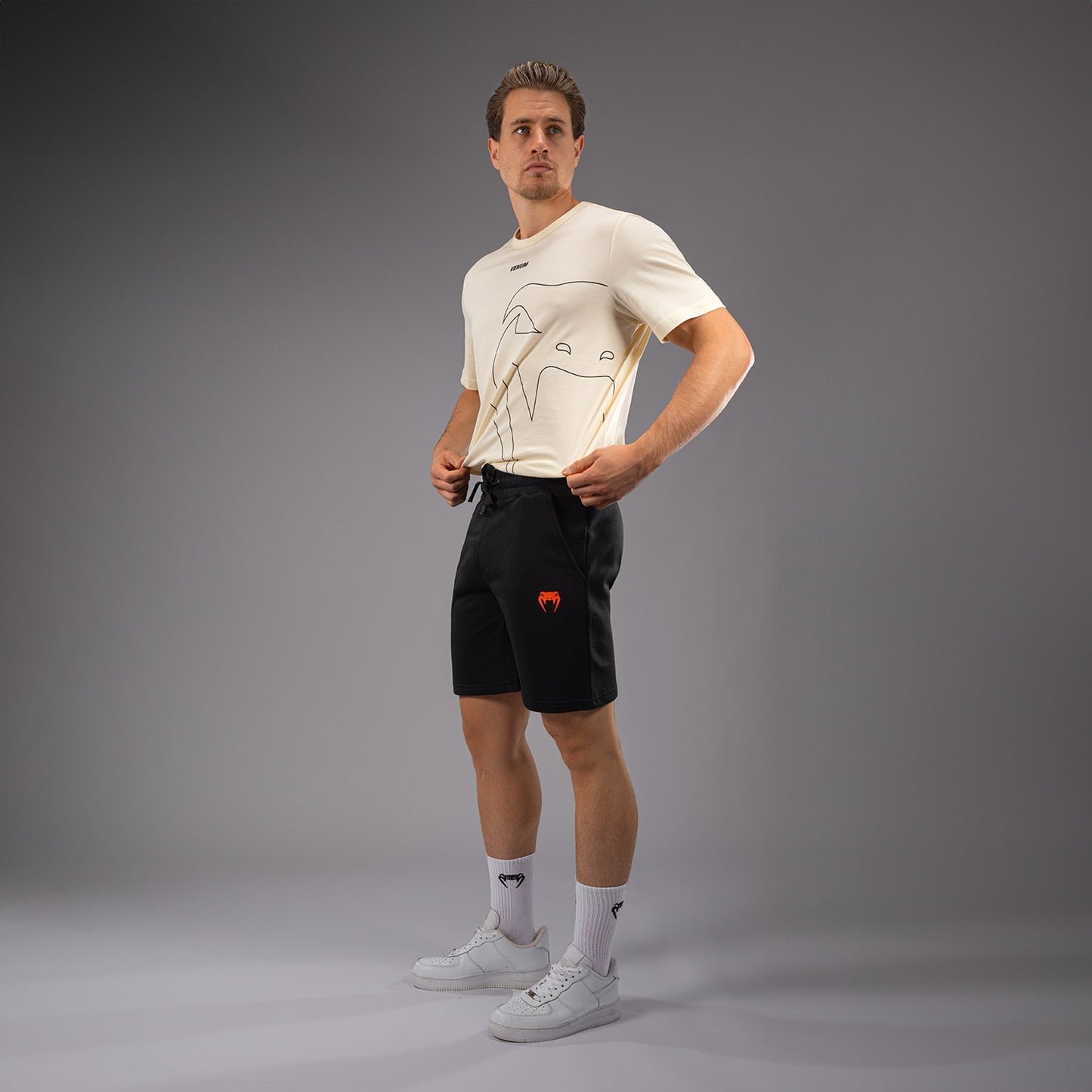Venum Classic Shorts - Schwarz
