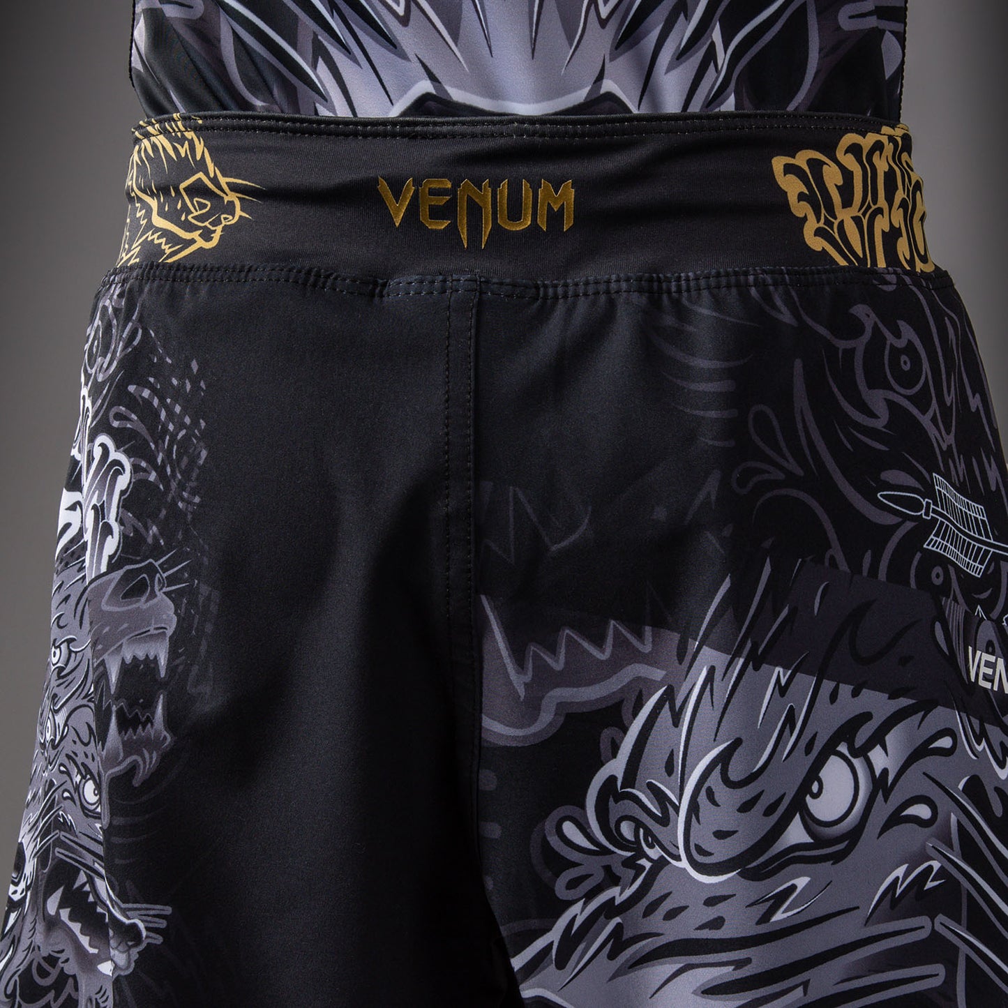 Venum Wolf Atak Kinder Fightshorts – Schwarz/Grau