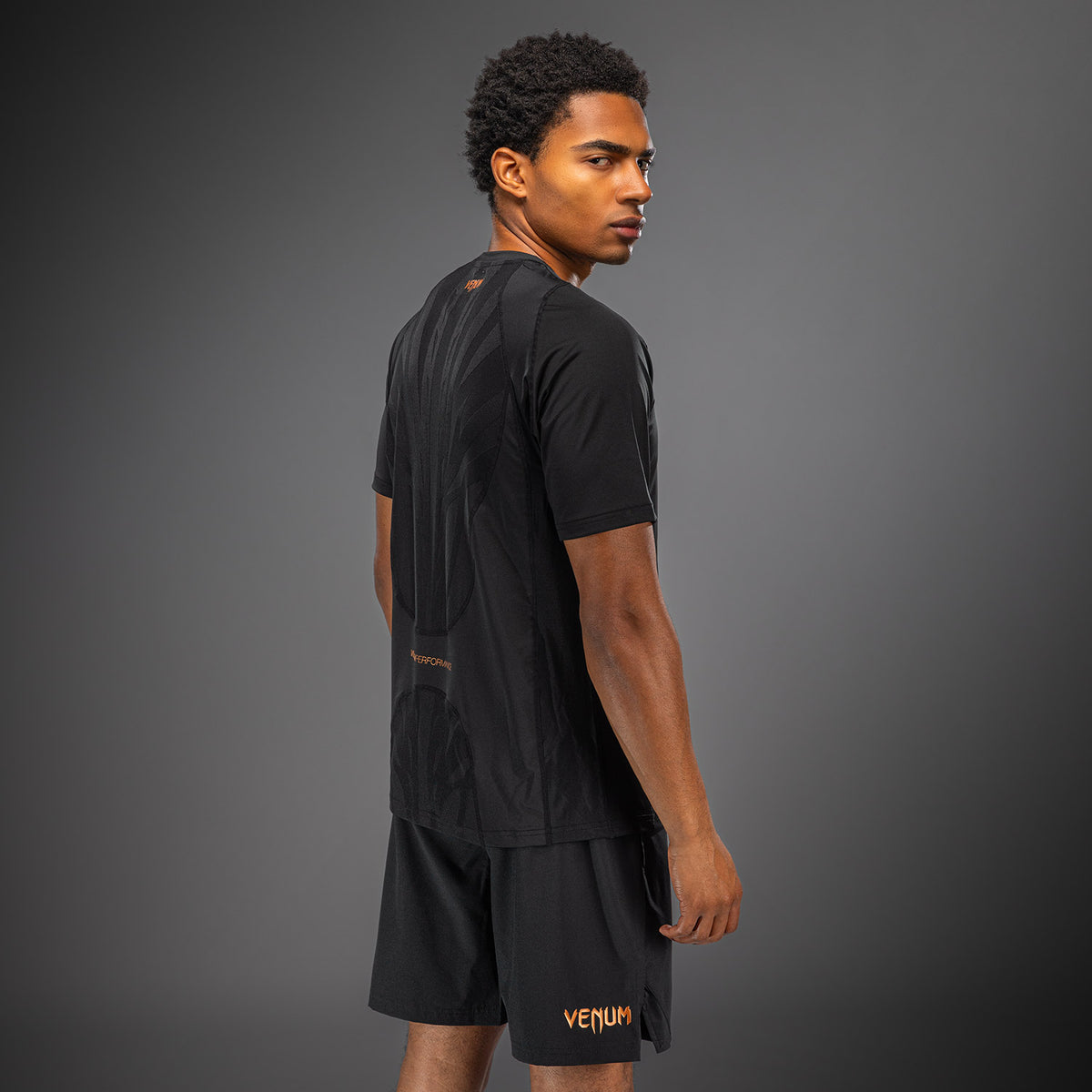 Venum G-Fit Revolution Dry-Tech-T-Shirt - Schwarz/Kupfer