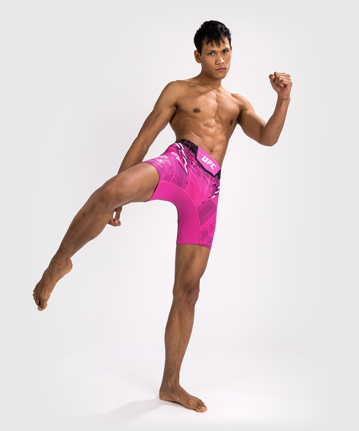 UFC Unrivaled by Venum Authentische Fight Night Herren Vale Tudo Shorts - Pink