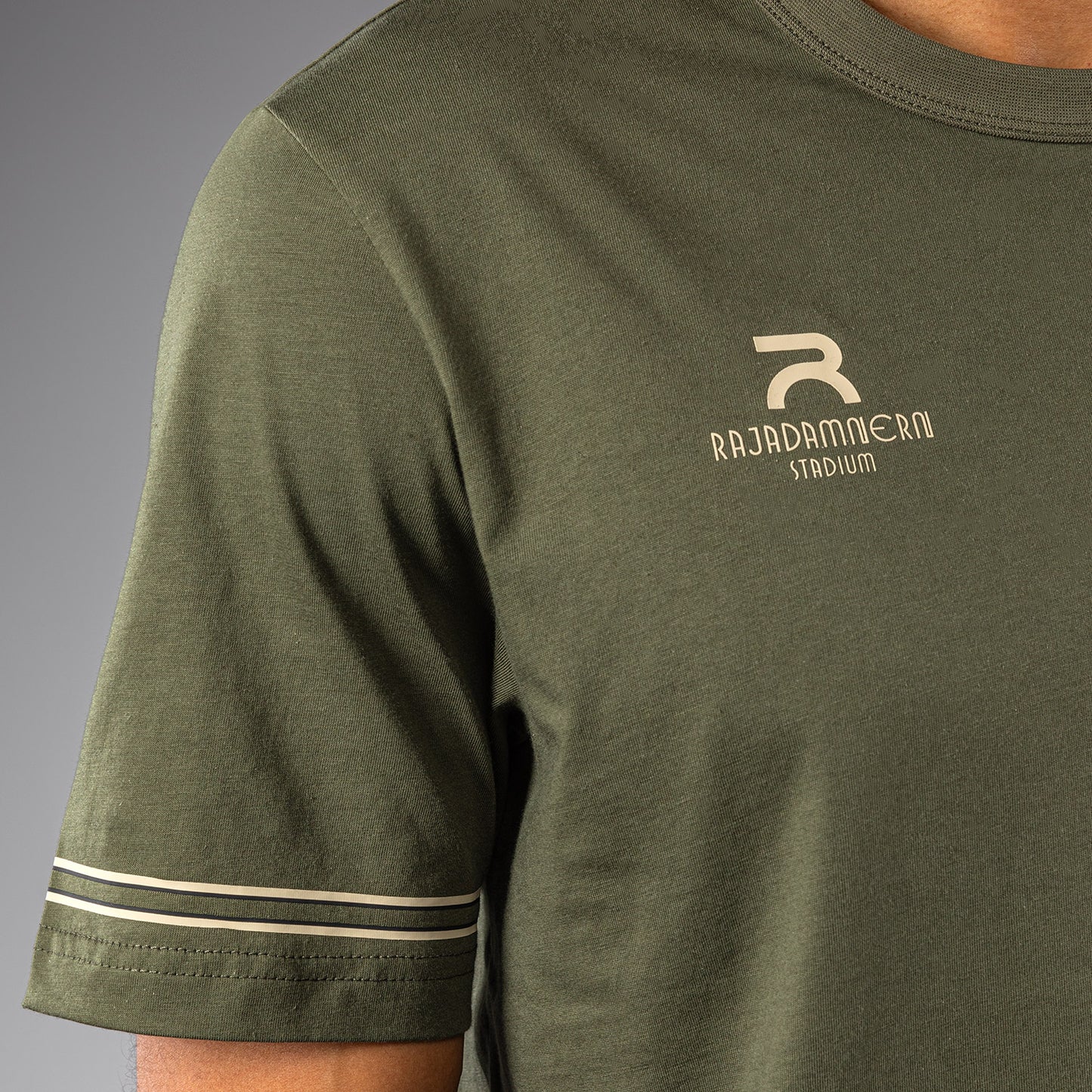 Venum x Rajadamnern T-Shirt - Militärgrün