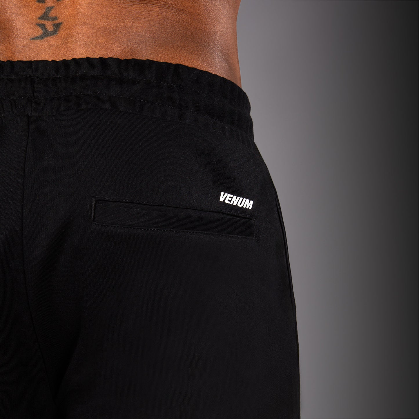 Venum Giant 3D Shorts aus Baumwolle – Schwarz