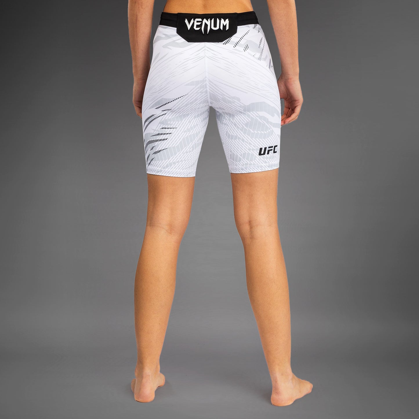 UFC Fusion by Venum Authentic Fight Night Damen Vale Tudo Short - Long Fit - Weiß