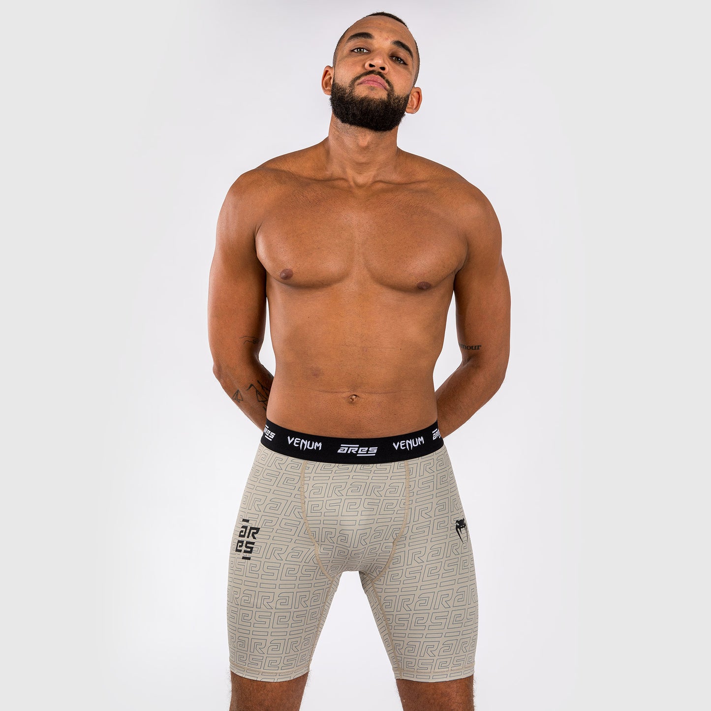 Venum x Ares 2.0 Kompressionsshorts - Sand