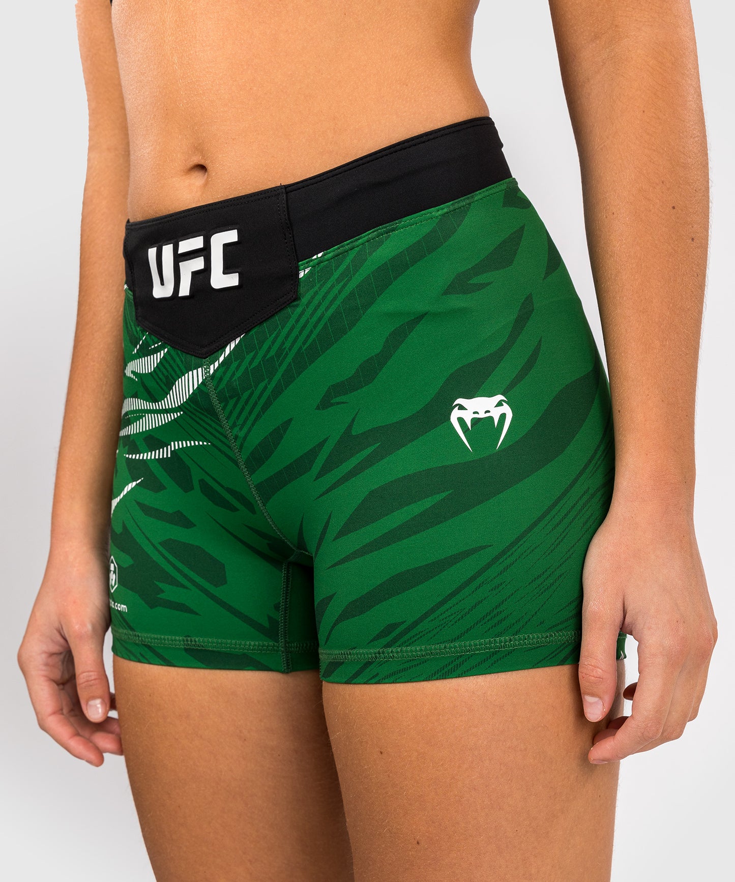 UFC Fusion by Venum Authentic Fight Night Damen Vale Tudo Short - Short Fit - Grün