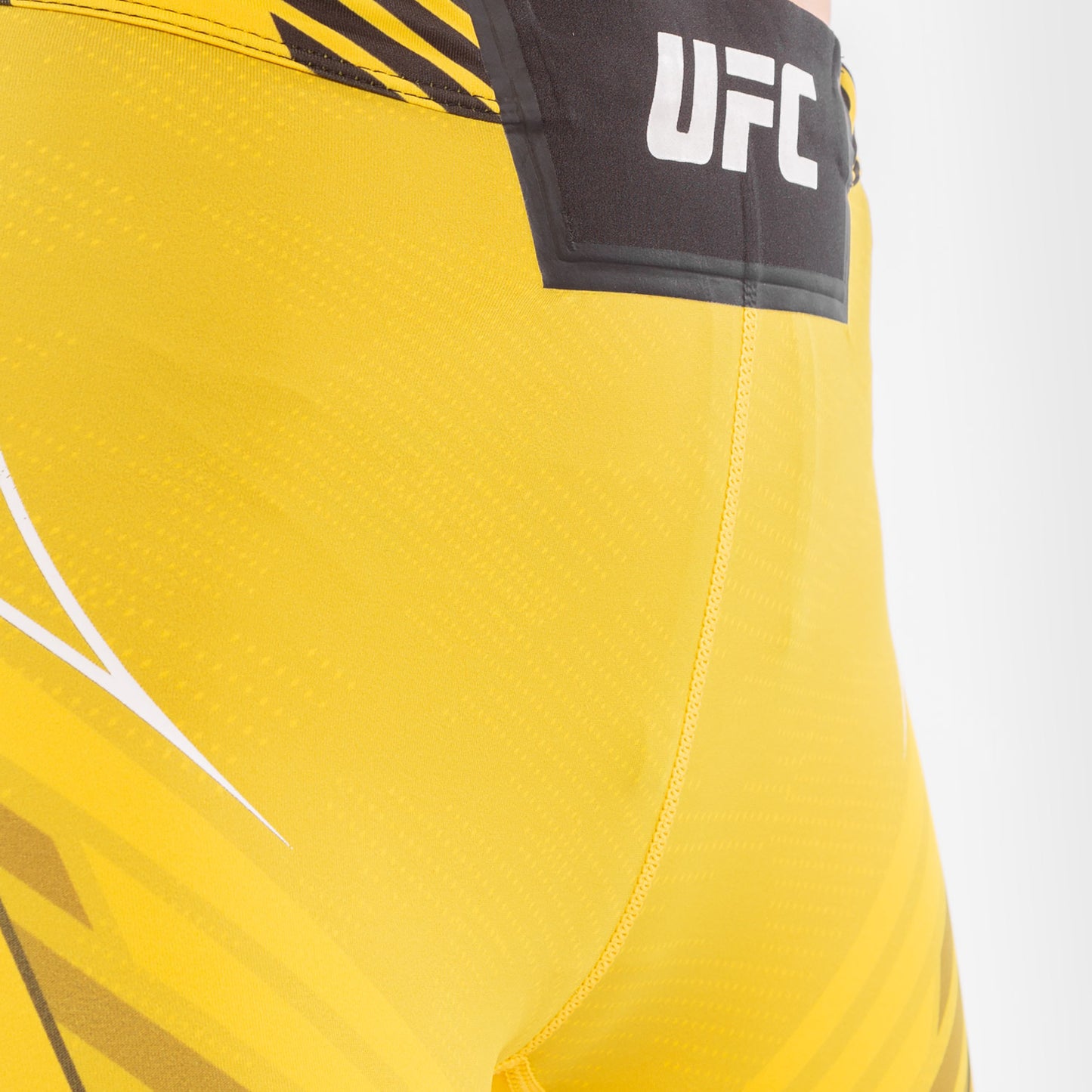 UFC Venum Authentic Fight Night Damen Vale Tudo Shorts - Long Fit - Gelb