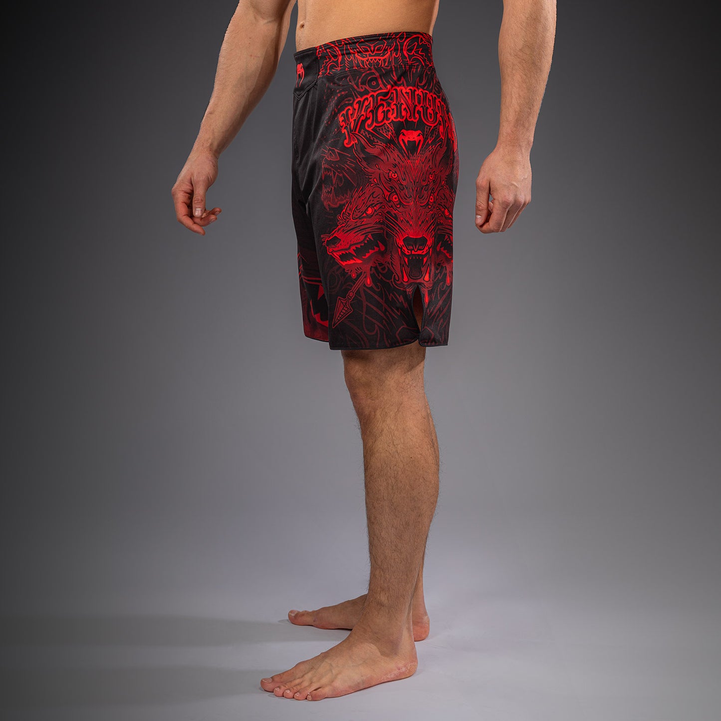 Venum Wolf Atak Fightshorts – Schwarz/Rot
