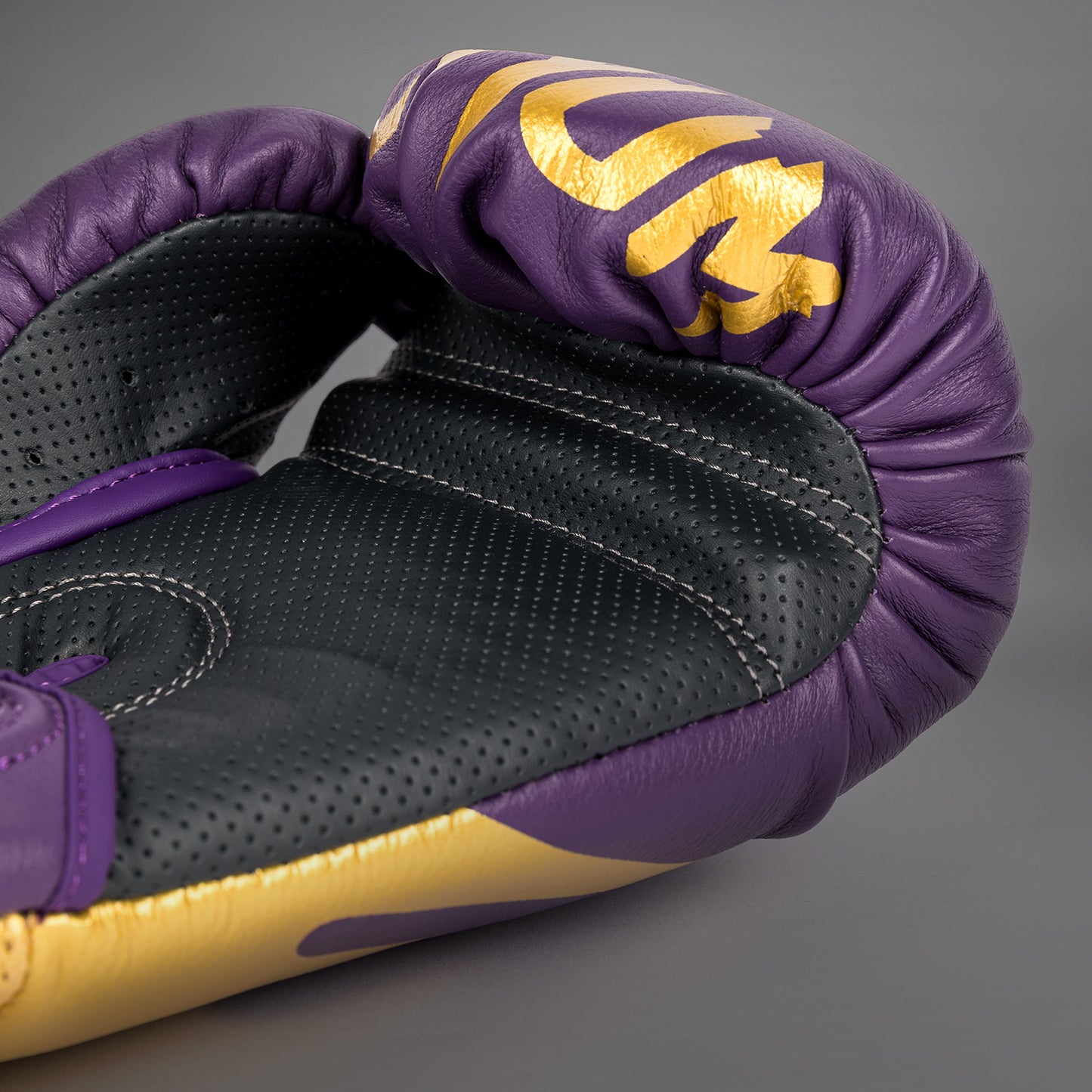 Venum Reverso Boxhandschuhe - Dunkellila/Gold