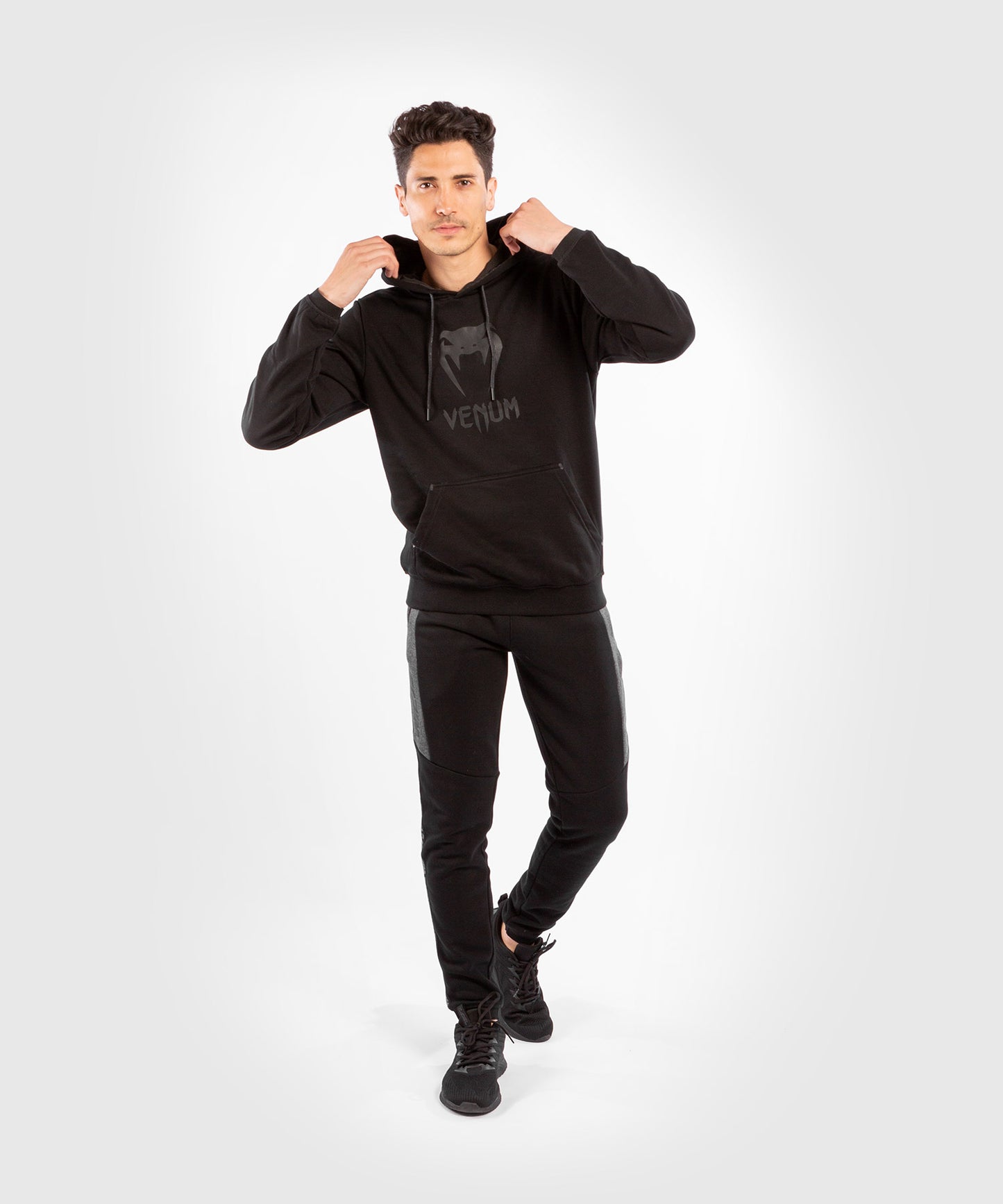 Venum Classic Hoodie - Schwarz/Schwarz
