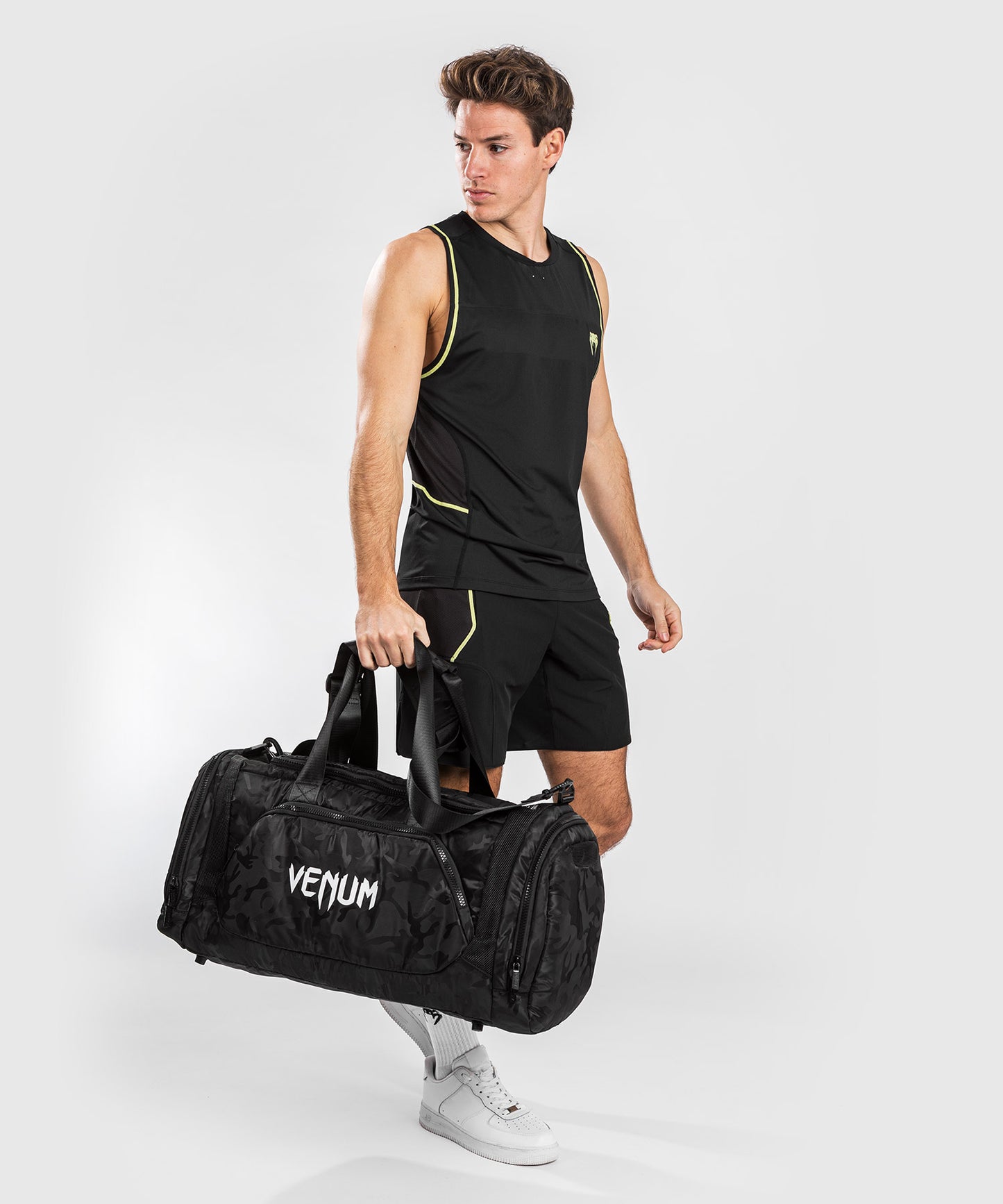 VENUM TRAINER LITE DUFFLE BAG – SCHWARZ-DUNKLE CAMO