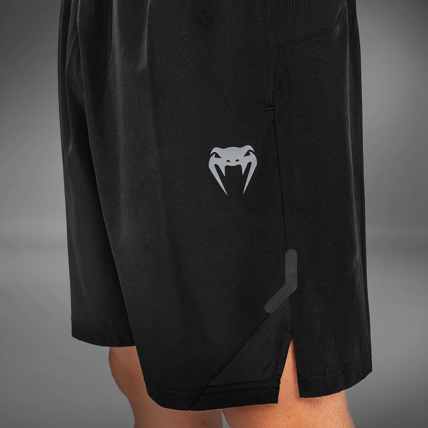 Venum G-Fit Air Trainingsshorts – Schwarz
