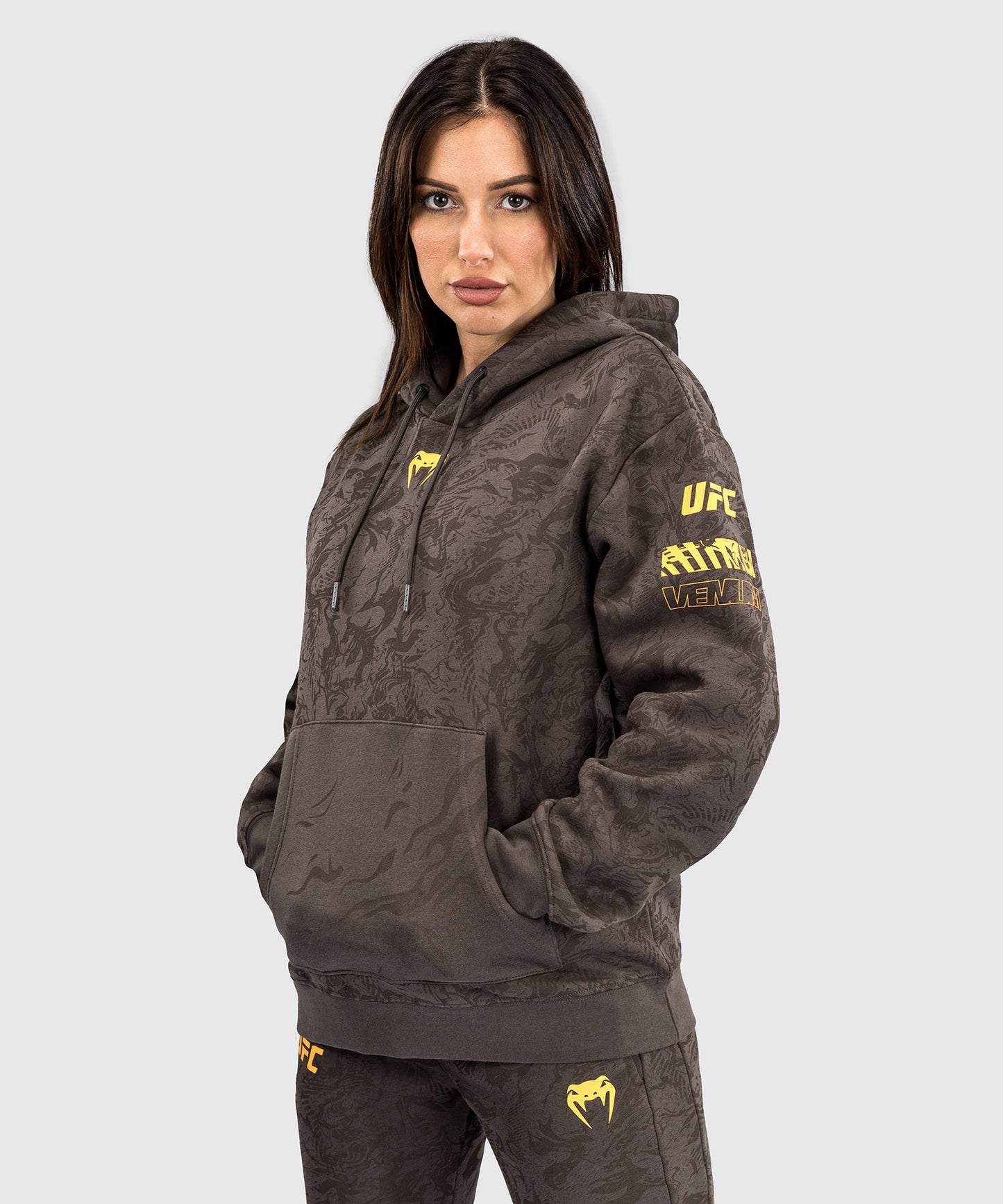UFC Fusion by Venum Fight Week Damen Pullover Hoodie - Erdiges Braun