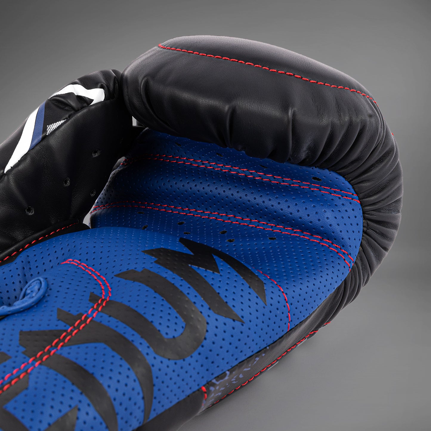 Venum x TEKKEN 8 - Jin Kazama Boxhandschuhe - Blau/Schwarz/Weiß