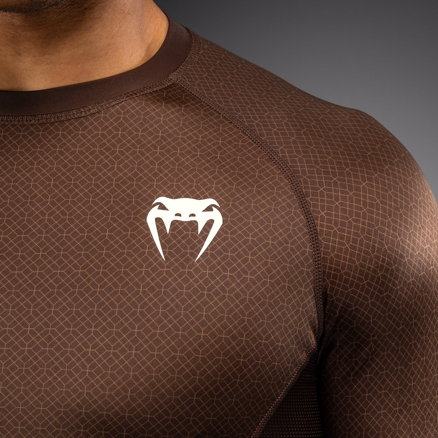 Venum x Roger Gracie Academy Kurzarm Rashguard - Dunkelbraun