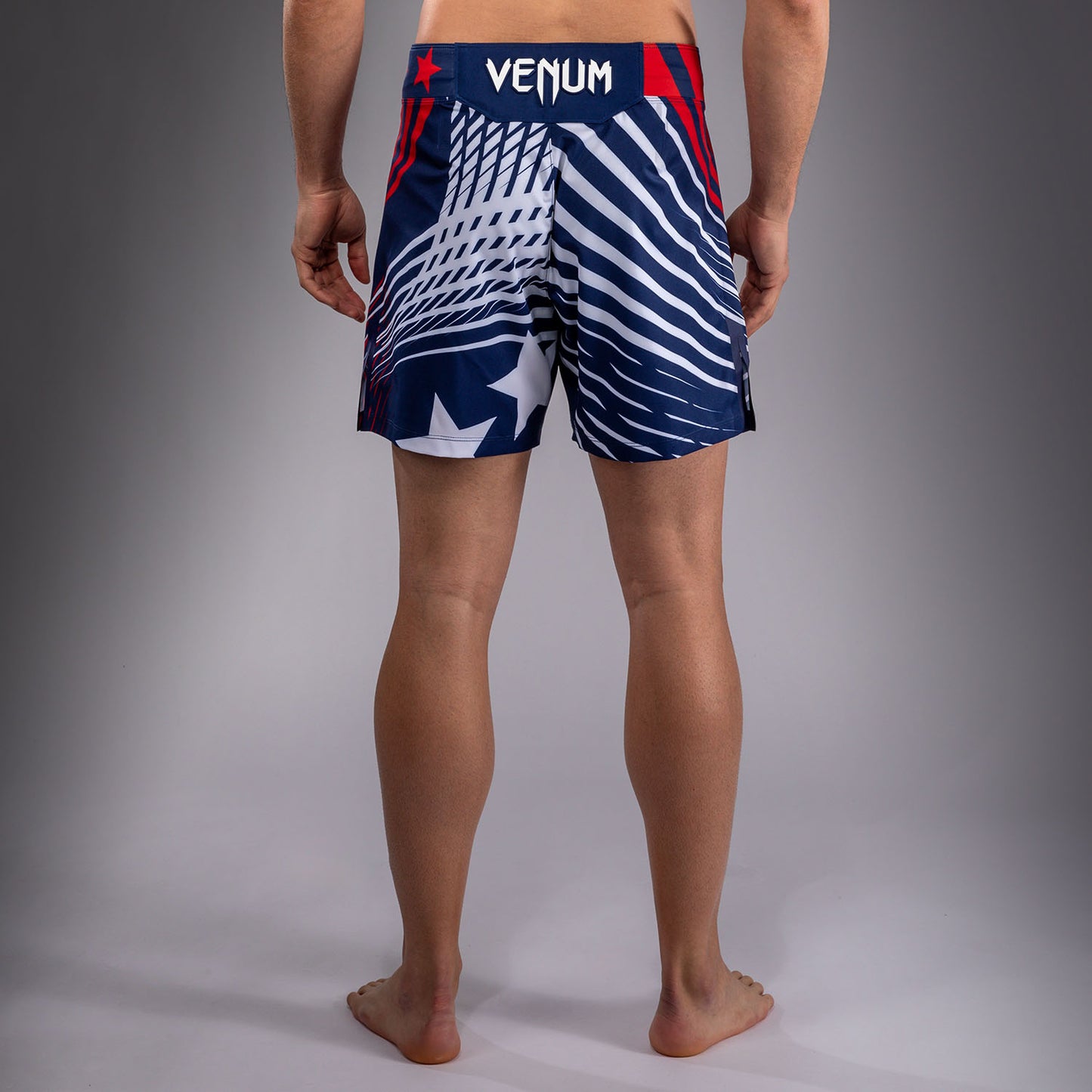 Official UFC Freedom 250 by Venum Personalisiert Authentic Fight Night Fight Shorts im Short Fit für Herren - Blau