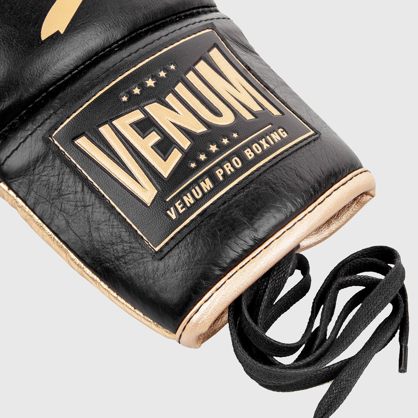 Venum Hammer Profi-Boxhandschuhe mit Schnürung - Schwarz/Gold