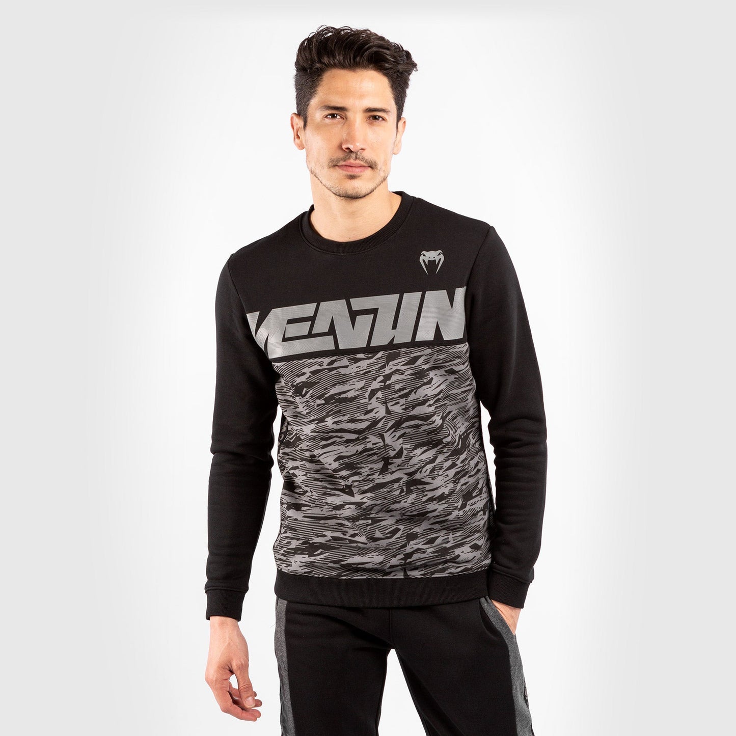 Venum Connect Sweatshirt mit Rundhalsausschnitt – Schwarz/Dunkles Camo