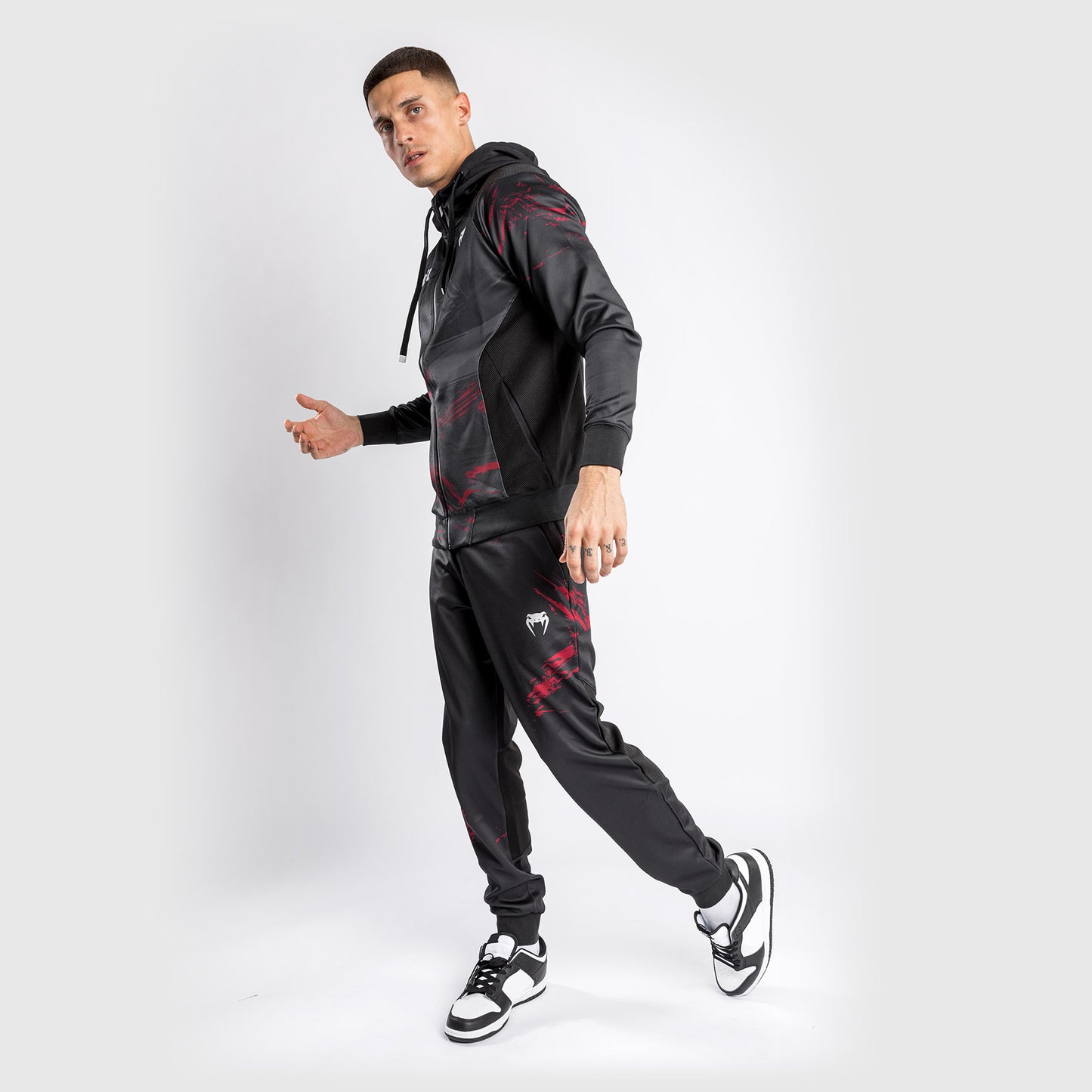 UFC Venum Authentic Fight Week 2.0 Zipped Sweatshirt –  Schwarz/Rot