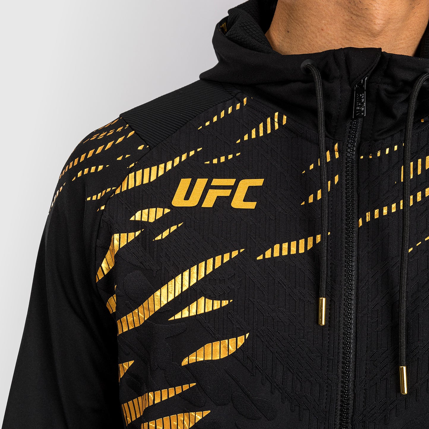 UFC Fusion by Venum Authentic Fight Night Herren Walkout Hoodie - Champion