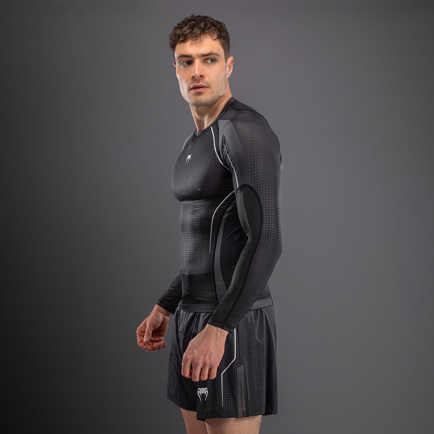 Venum Stealth Langarm Rashguard – Schwarz/Weiß
