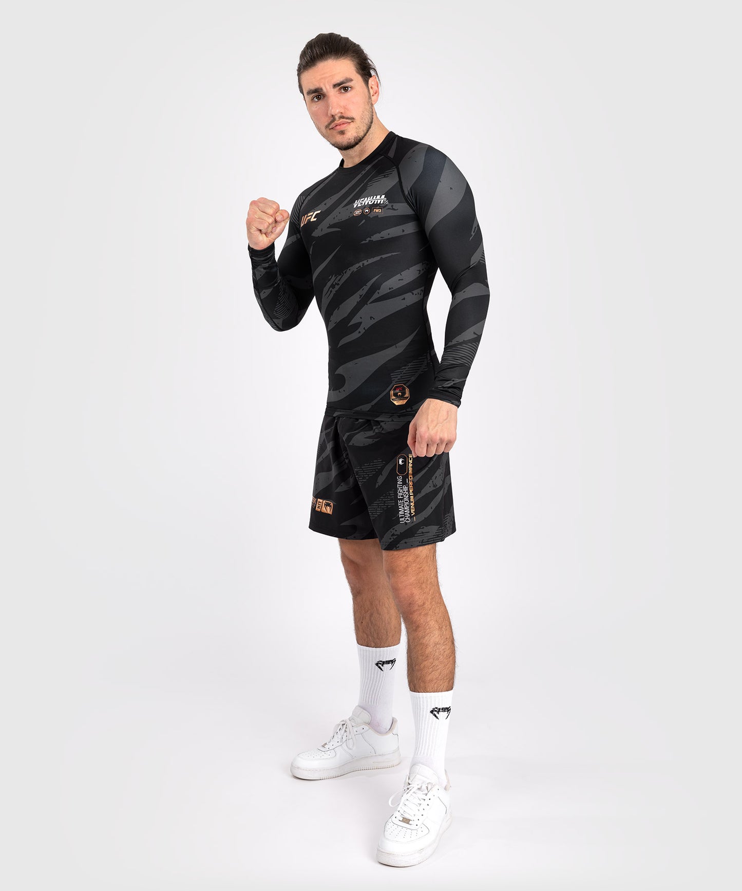 UFC Adrenaline by Venum Fight Week Performance Langärmeliger Rashguard - Urban Camo
