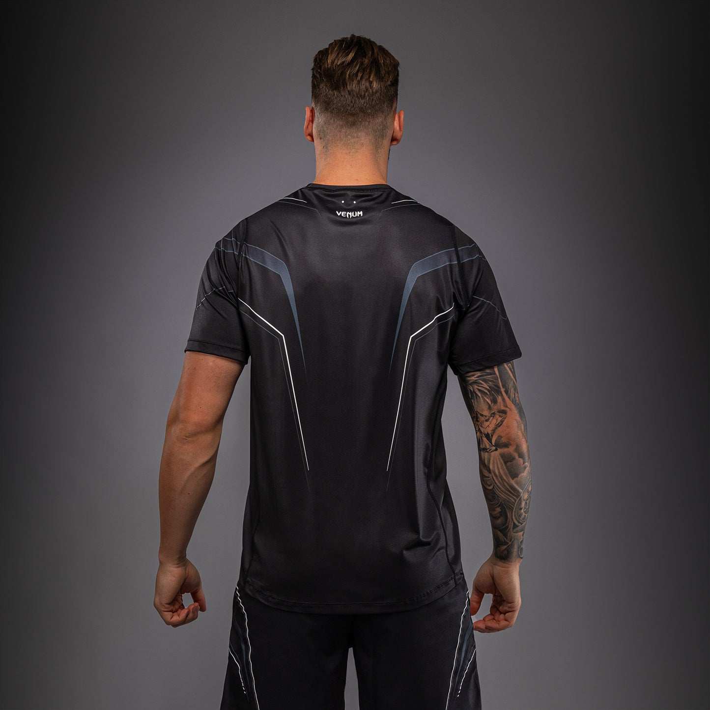 Venum Streamline Dry-Tech T-Shirt – Schwarz/Weiß