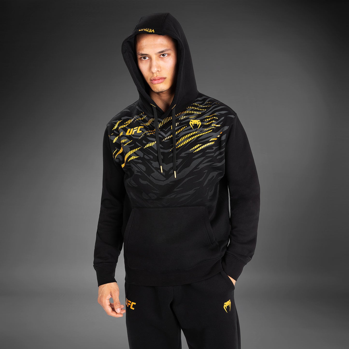 UFC Fusion by Venum Replica Herren Pullover Hoodie - Champion