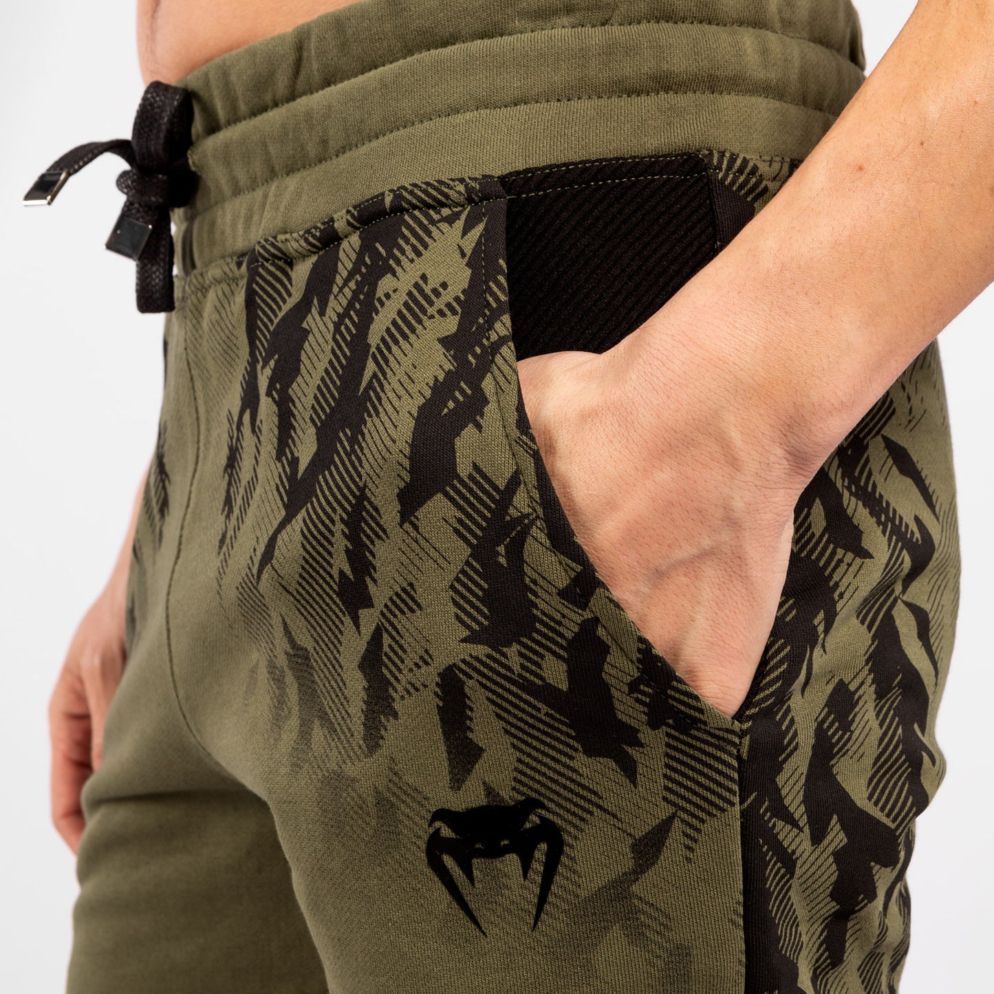 UFC Venum Authentic Fight Week Herren Shorts - Khaki