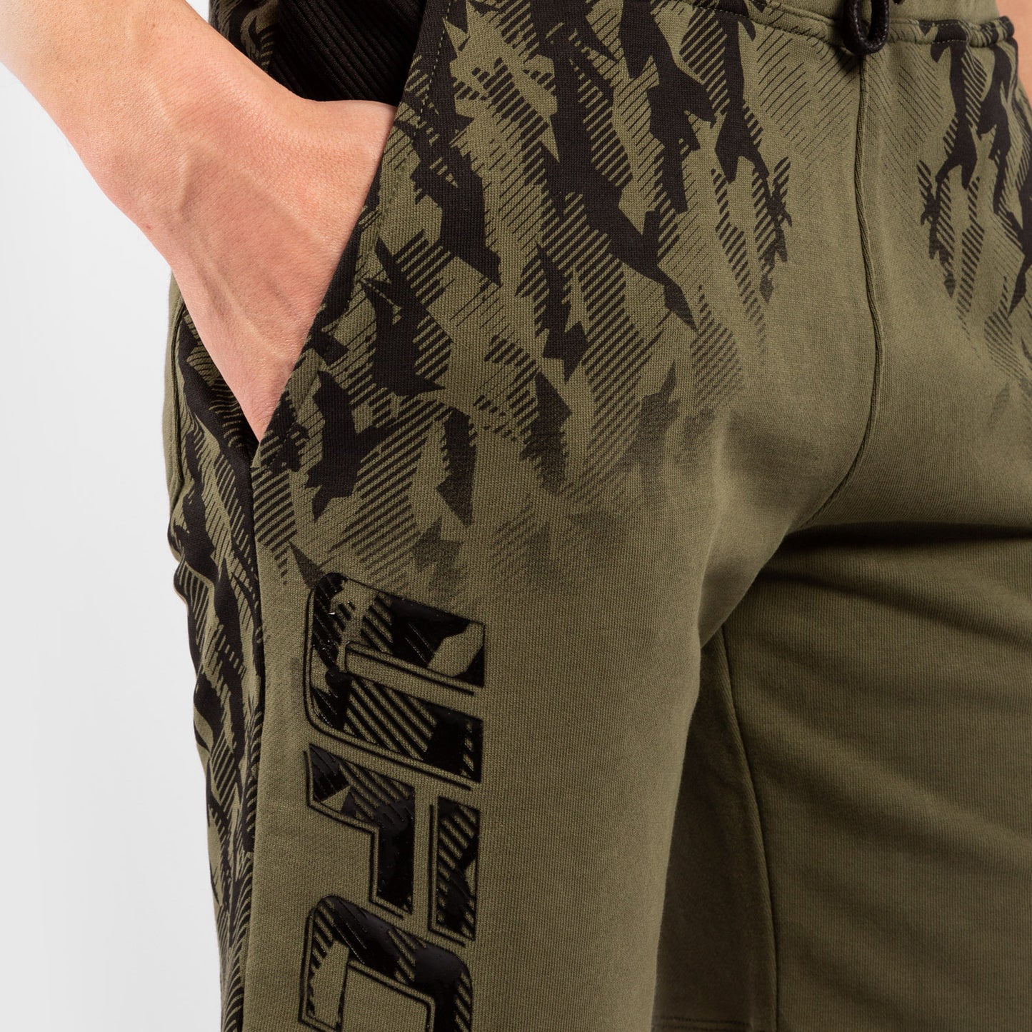 UFC Venum Authentic Fight Week Herren Shorts - Khaki