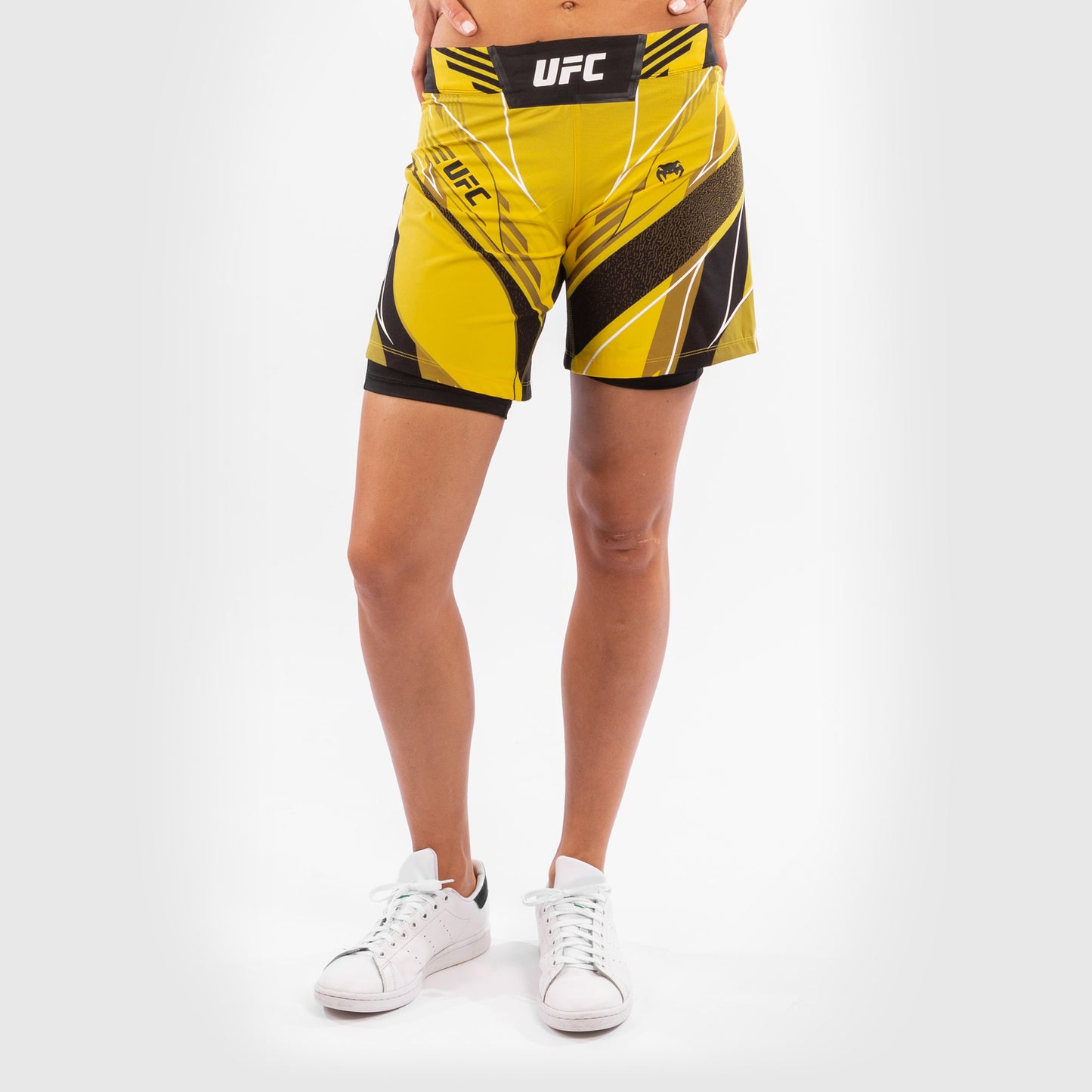UFC Venum Authentic Fight Night Damen Shorts - Long Fit - Gelb