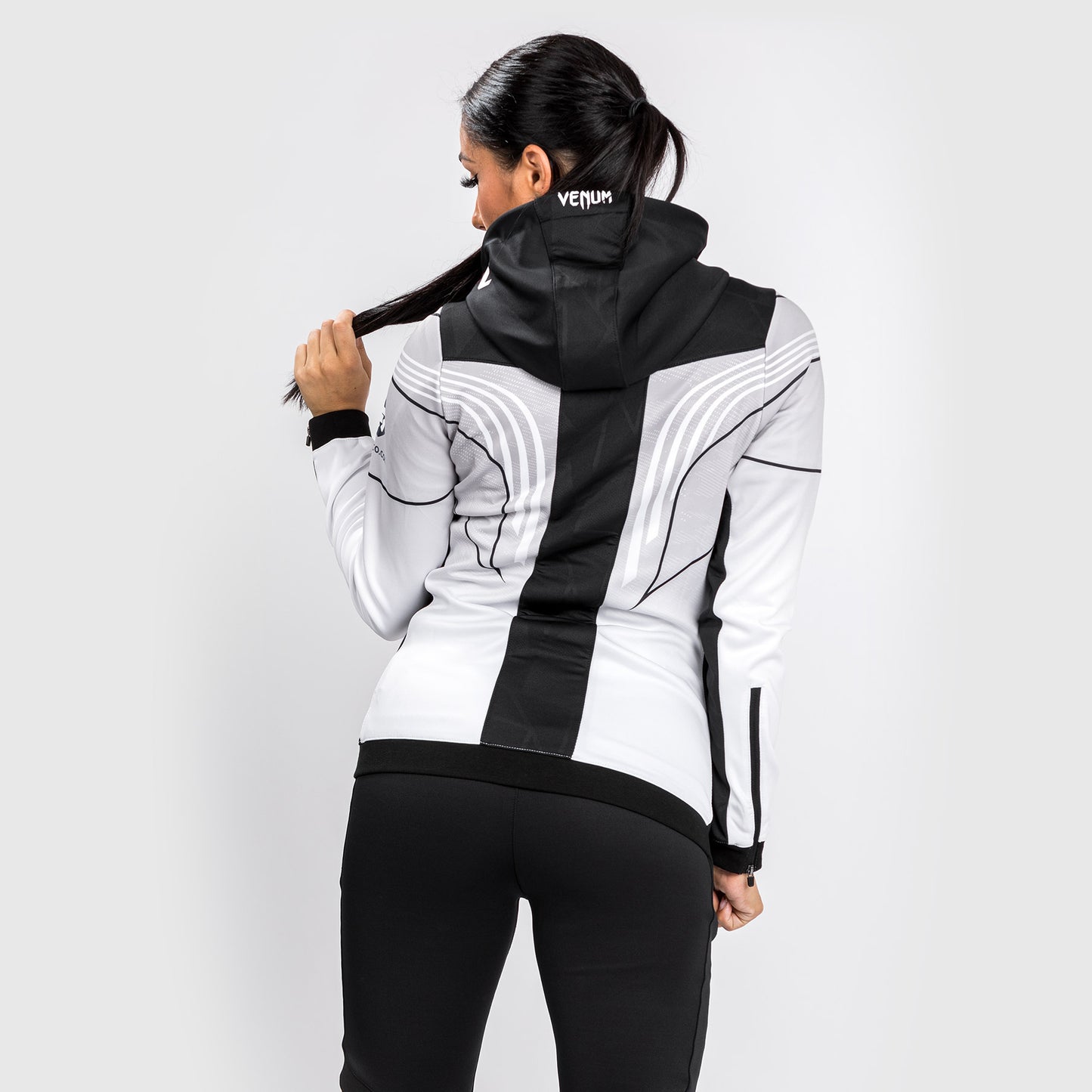 UFC Venum Authentic Fight Night 2.0 Frauen Walkout Hoodie - weiß