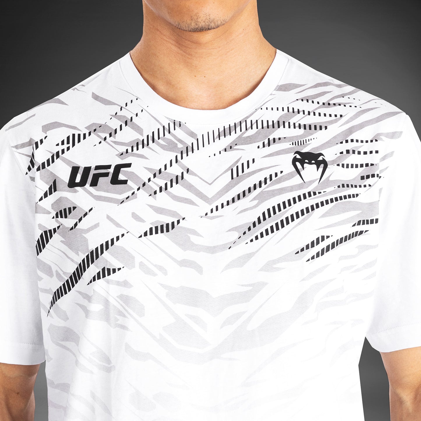UFC Fusion by Venum Replica Herren Kurzarm T-Shirt - Weiß